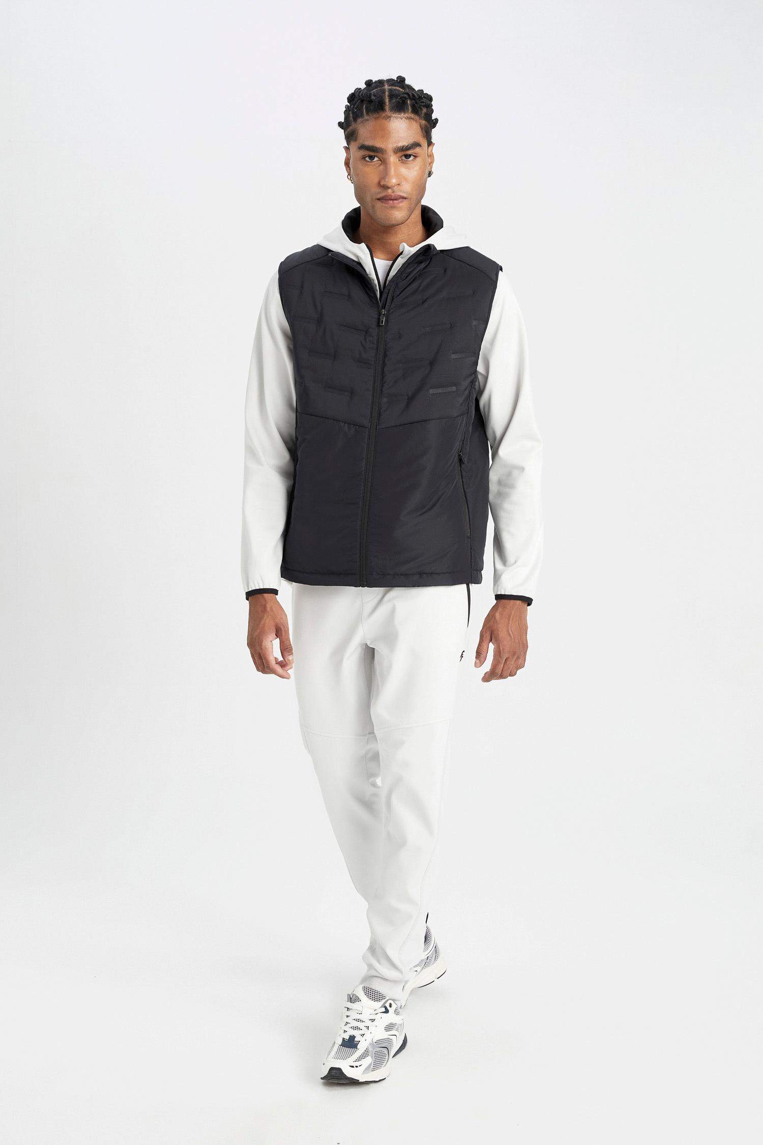 Su İtici Kapitone Regular Fit Dik Yaka Fermuarlı Cepli Şişme Yelek