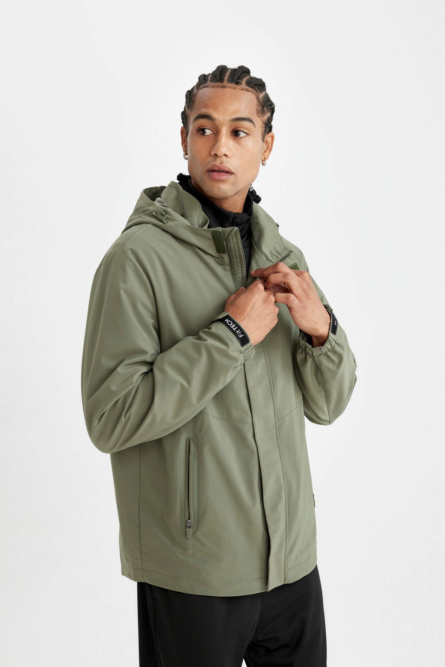 DeFactoFit Su İtici Regular Fit Polar Kapüşonlu Fermuarlı Yağmurluk