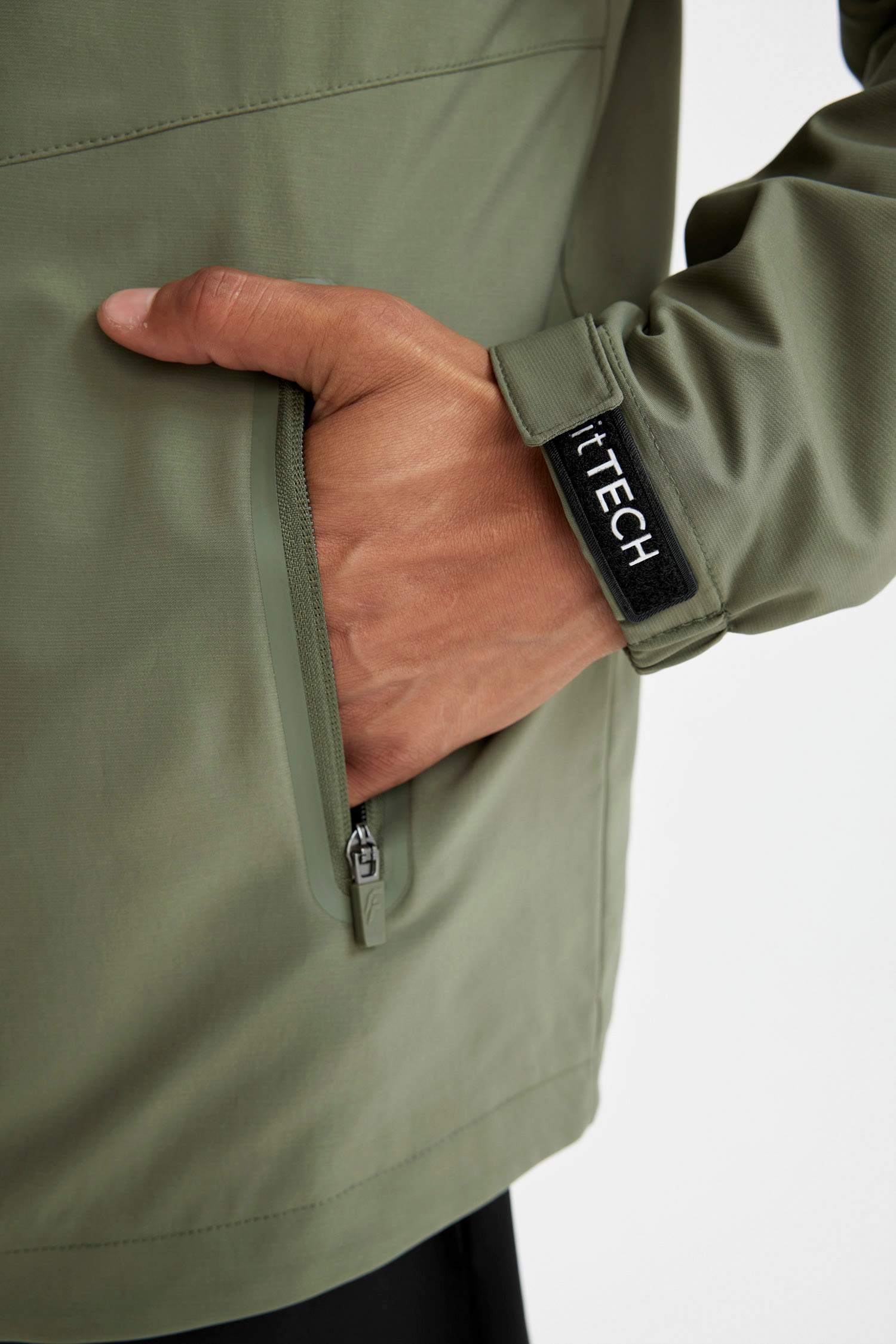 DeFactoFit Su İtici Regular Fit Polar Kapüşonlu Fermuarlı Yağmurluk