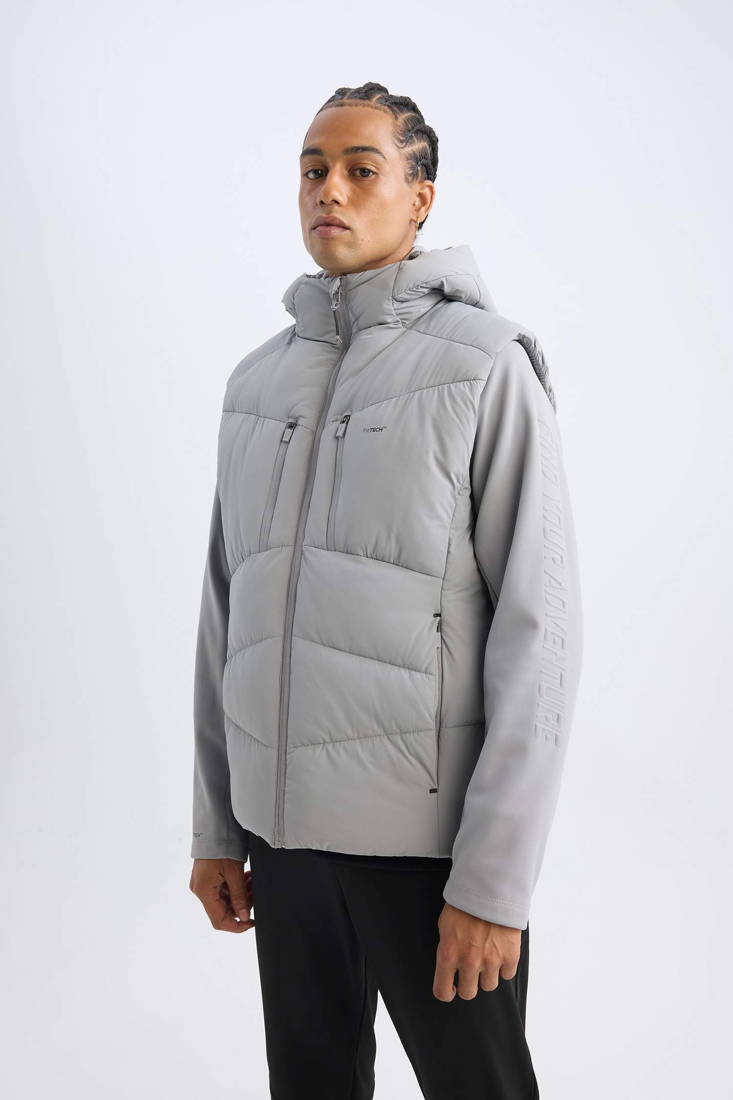 قمصلة نفخ قصة عادية بغطاء للرأس مقاوم للماء من DeFactoFit