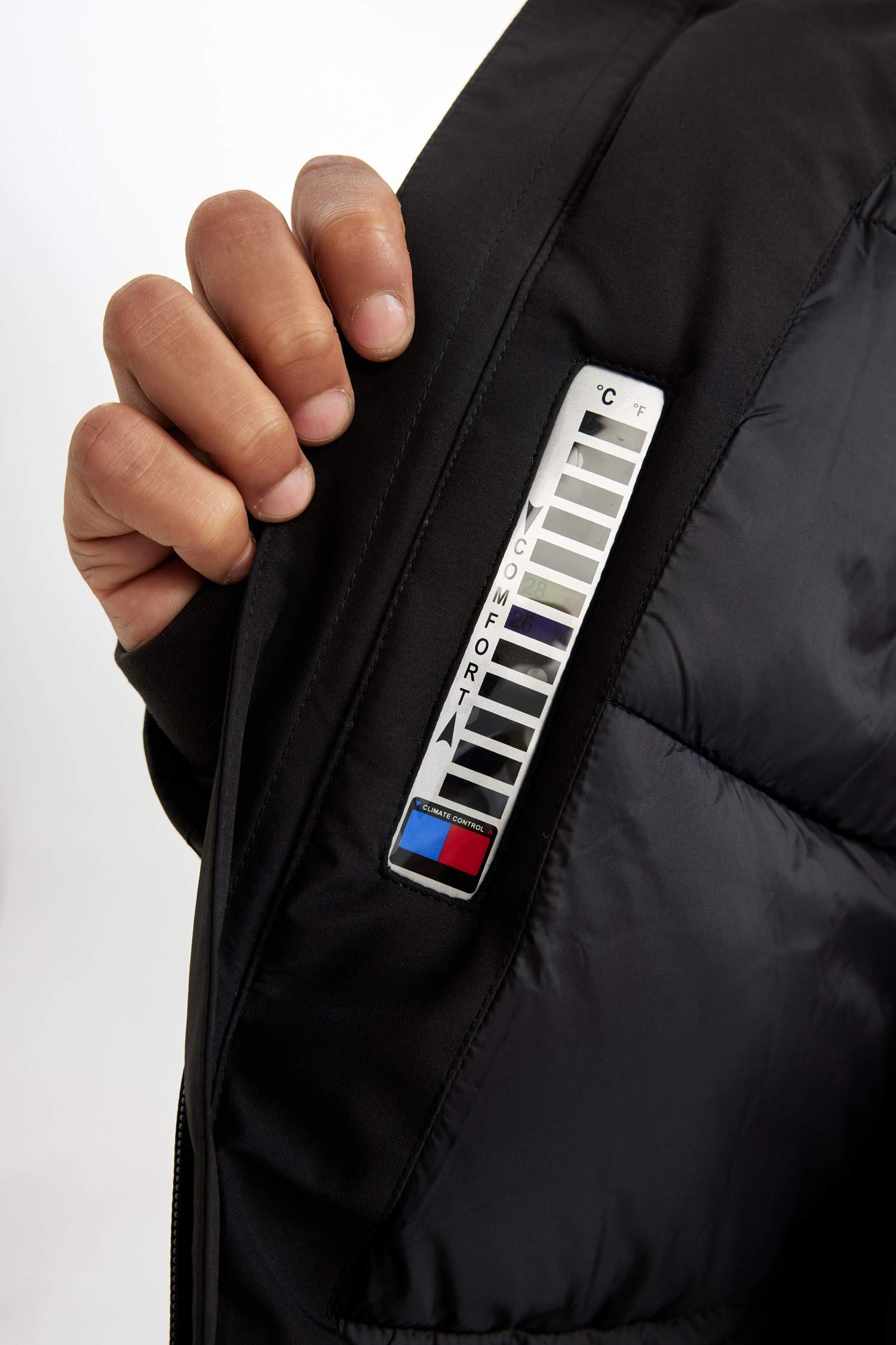 Termometreli Mont Parka Su Geçirmez Rüzgar Geçirmez Slim Fit Dar Kesim Kapüşonlu Fermuarlı