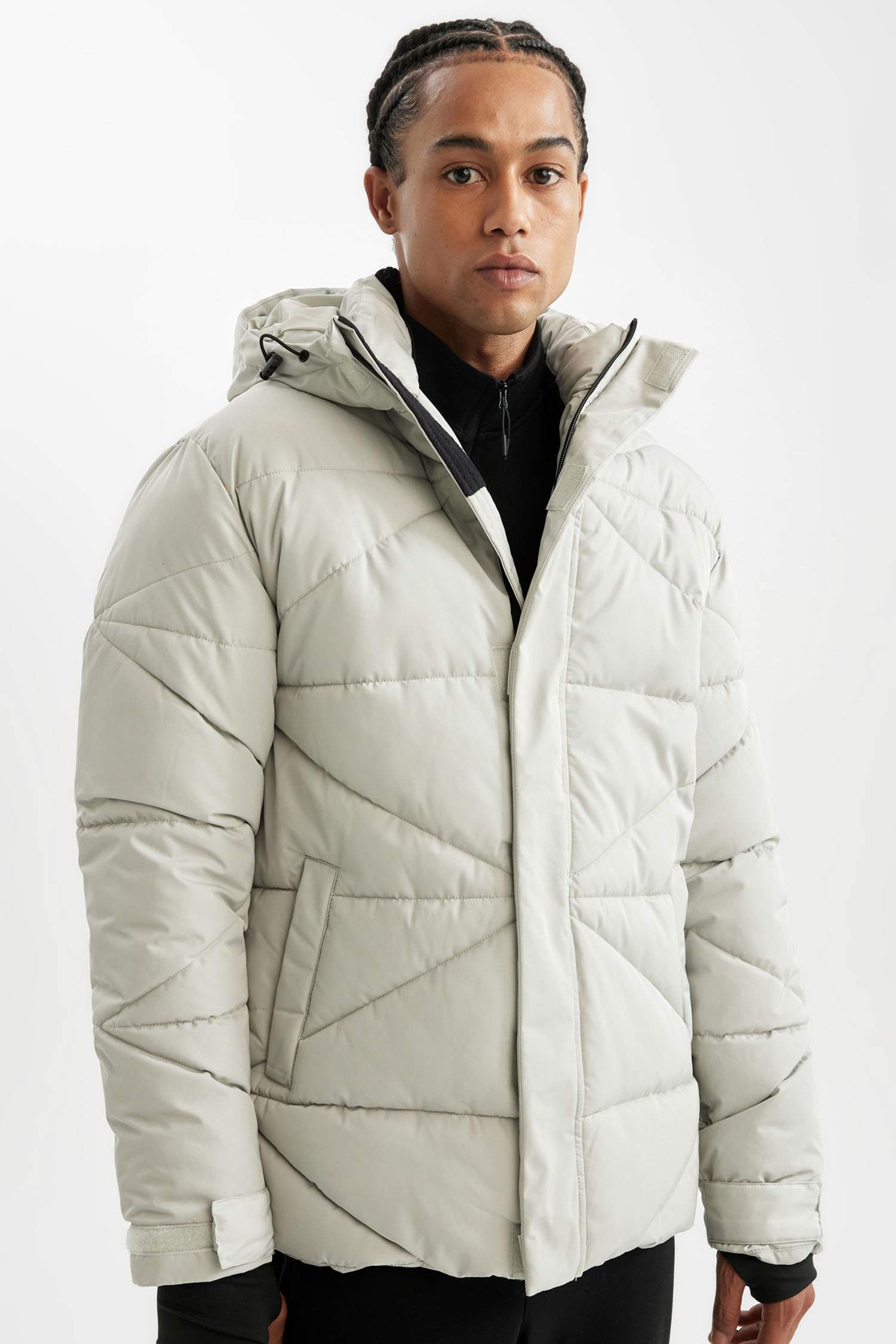 Su İtici Kapüşonlu Rüzgar Geçirmez Fermuarlı Cepli Mont