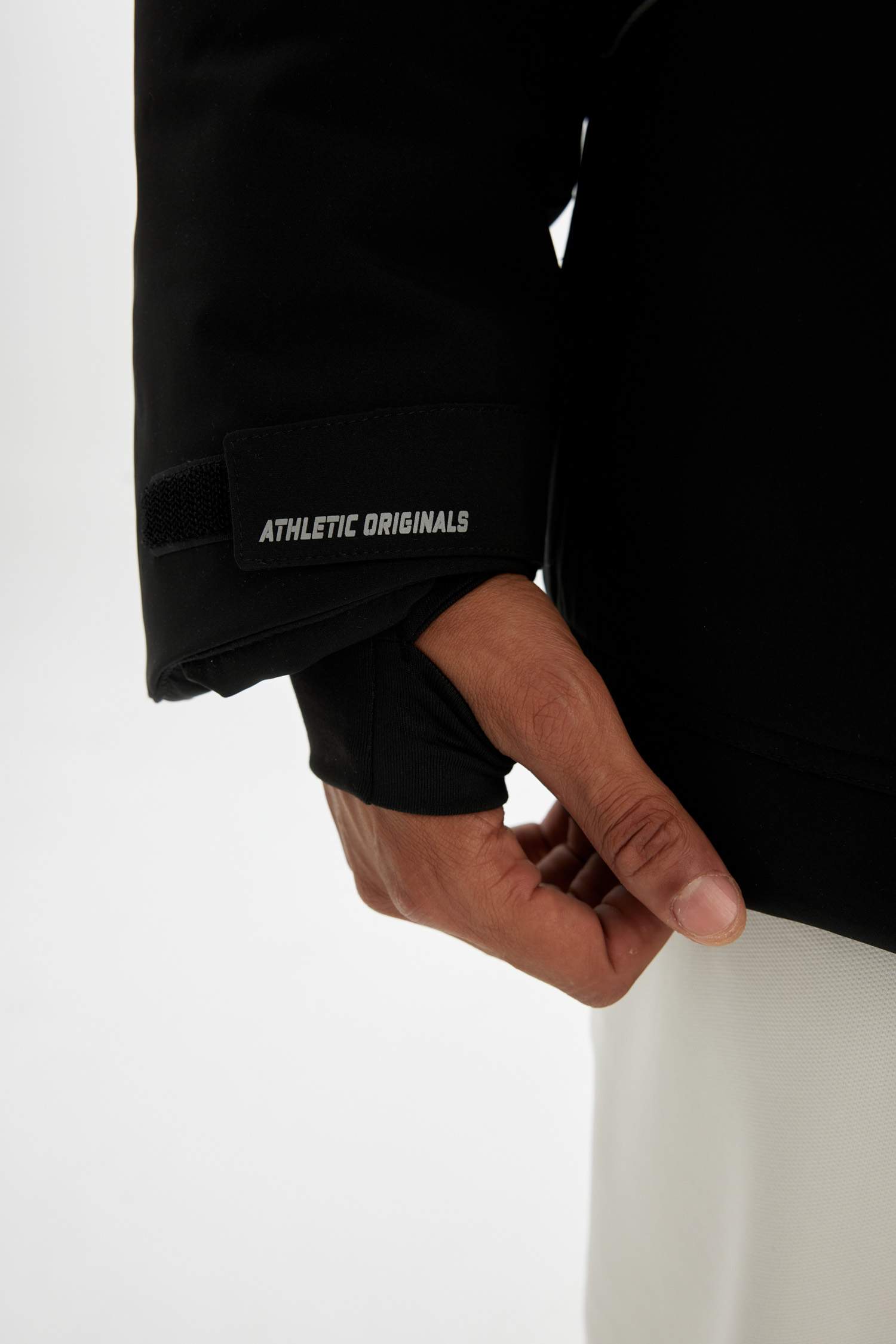 Termometreli Mont Parka Su Geçirmez Rüzgar Geçirmez Slim Fit Dar Kesim Kapüşonlu Fermuarlı