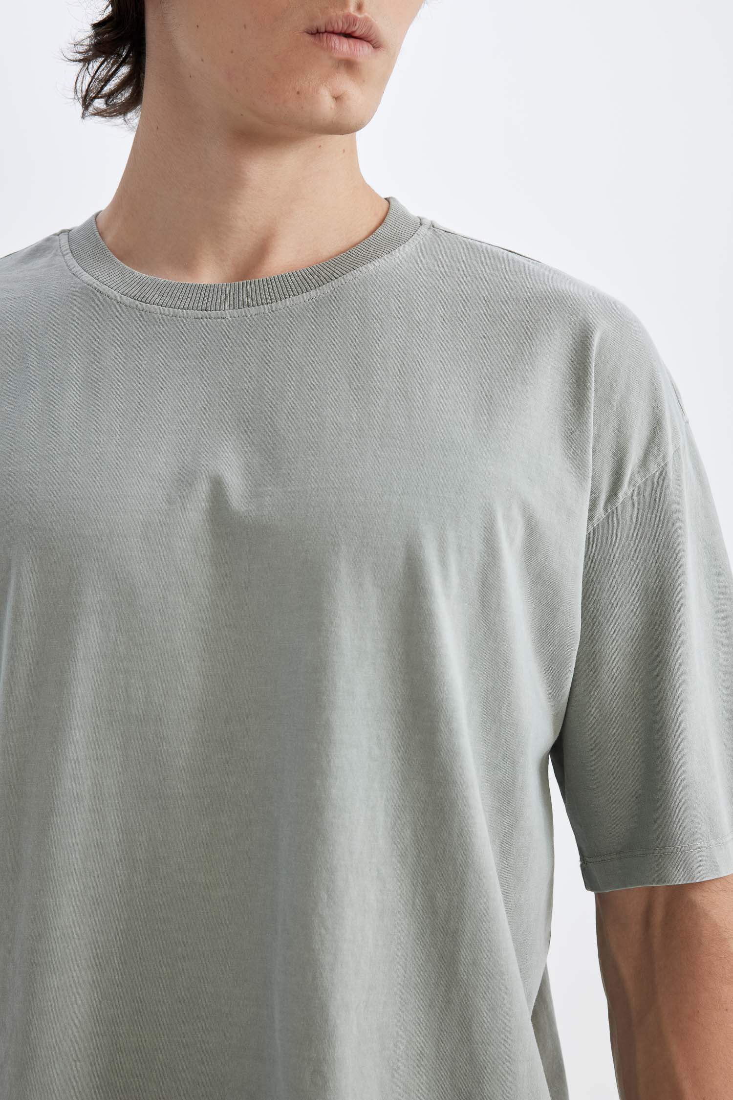 Oversize Fit Crew Neck Short Sleeve T-Shirt