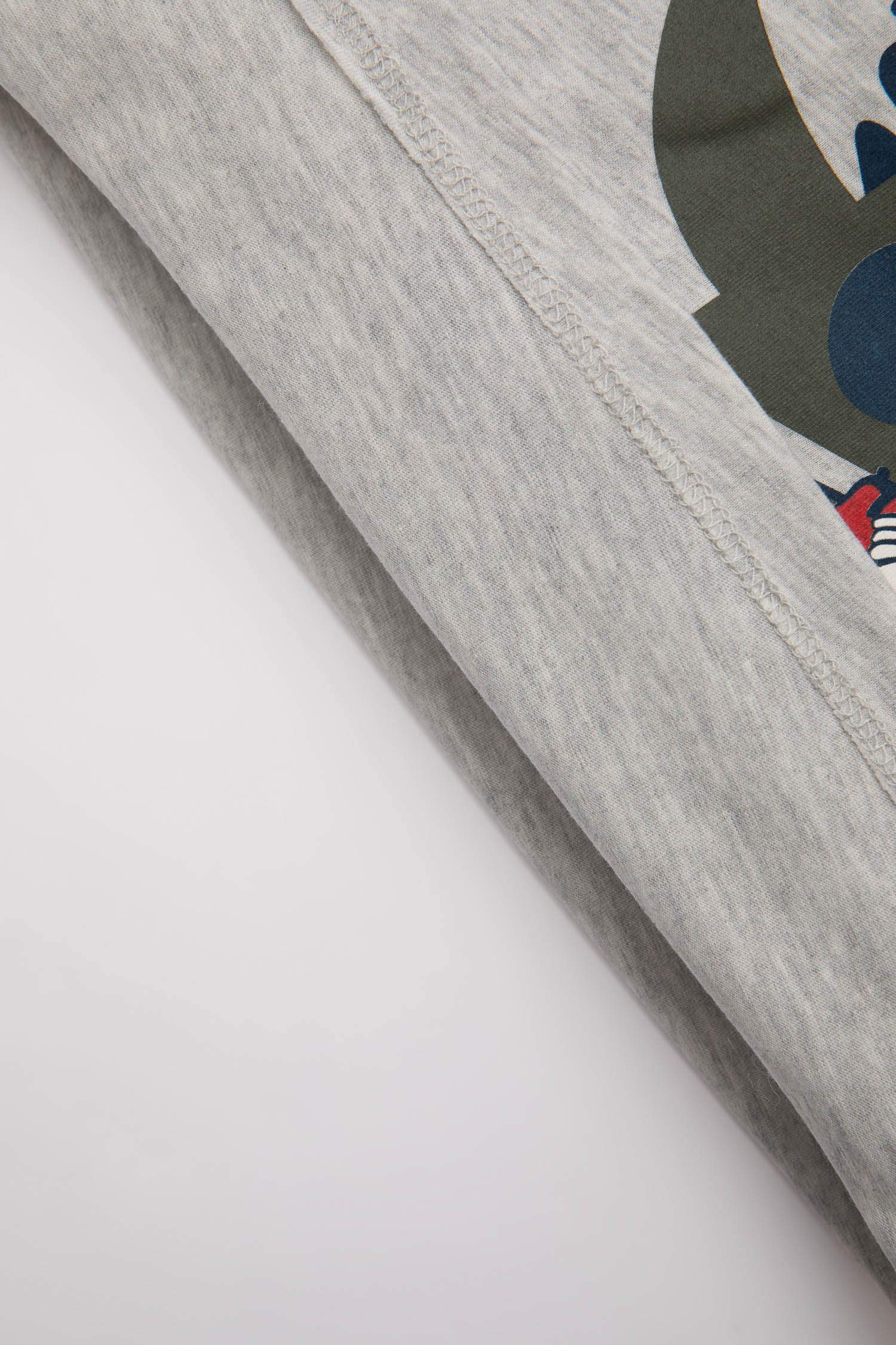 طقم ولادي شورت تيشيرت بطبعة ديناصور - قطعتين