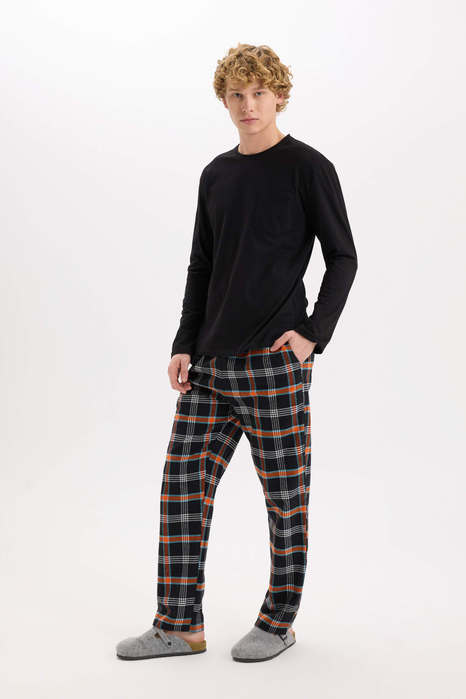 Regular Fit Pijama Takımı Bisiklet Yaka Basic Düz Uzun Kollu Üst Kareli Uzun Alt