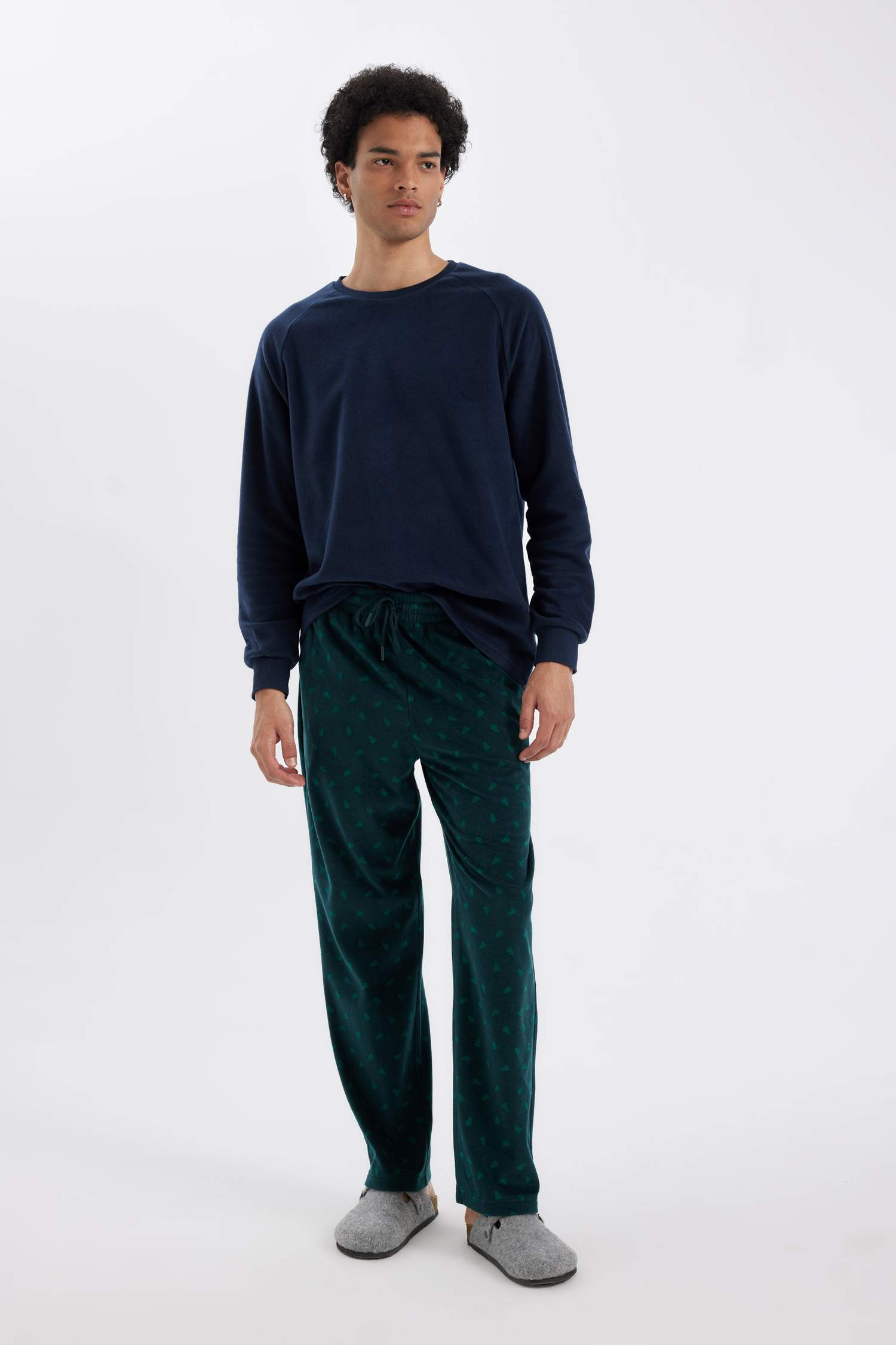 Yılbaşı Temalı Desenli Cepli Polar Pijama Altı