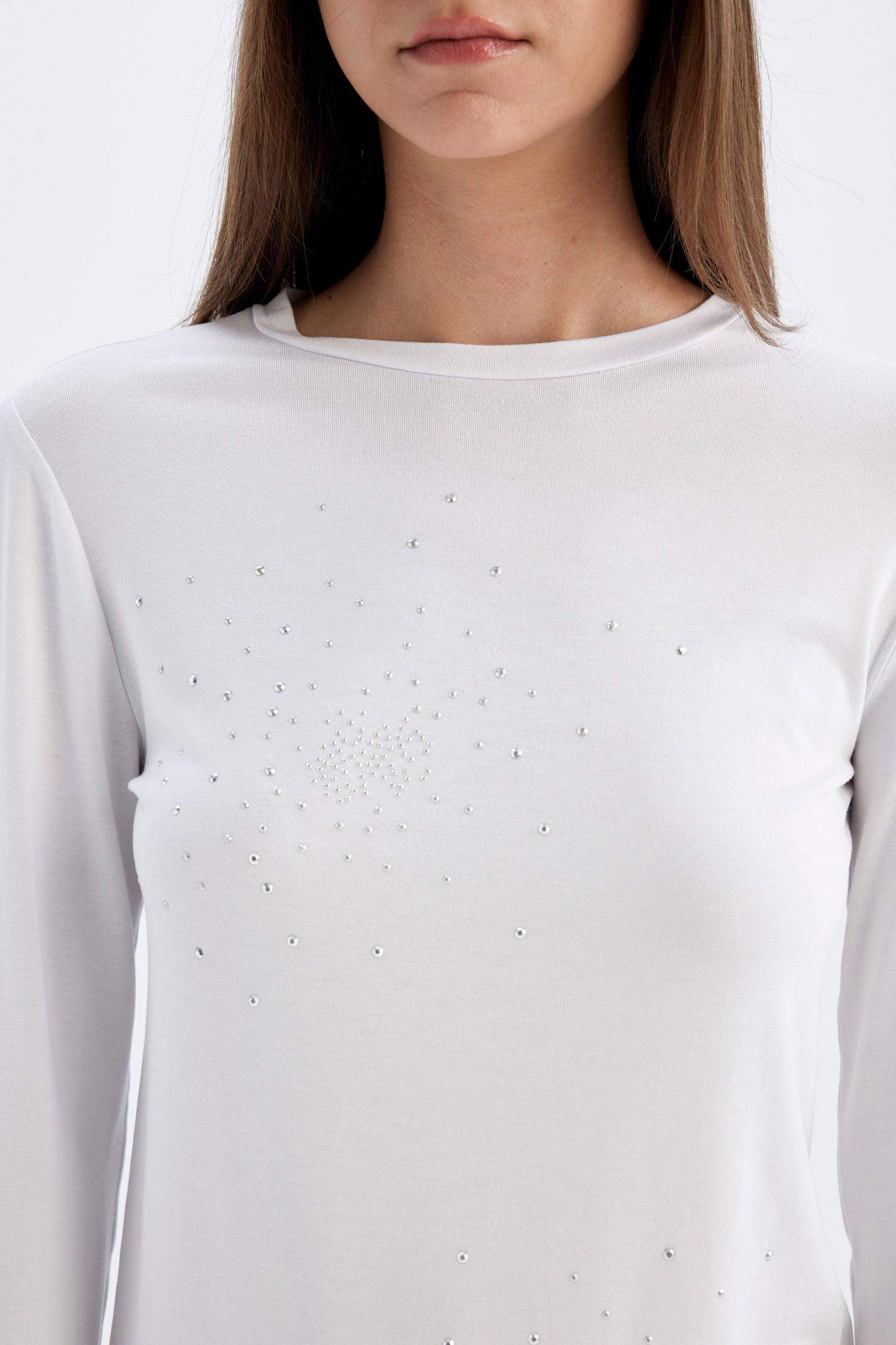 بلوزة ردن طويل بياخة عالية