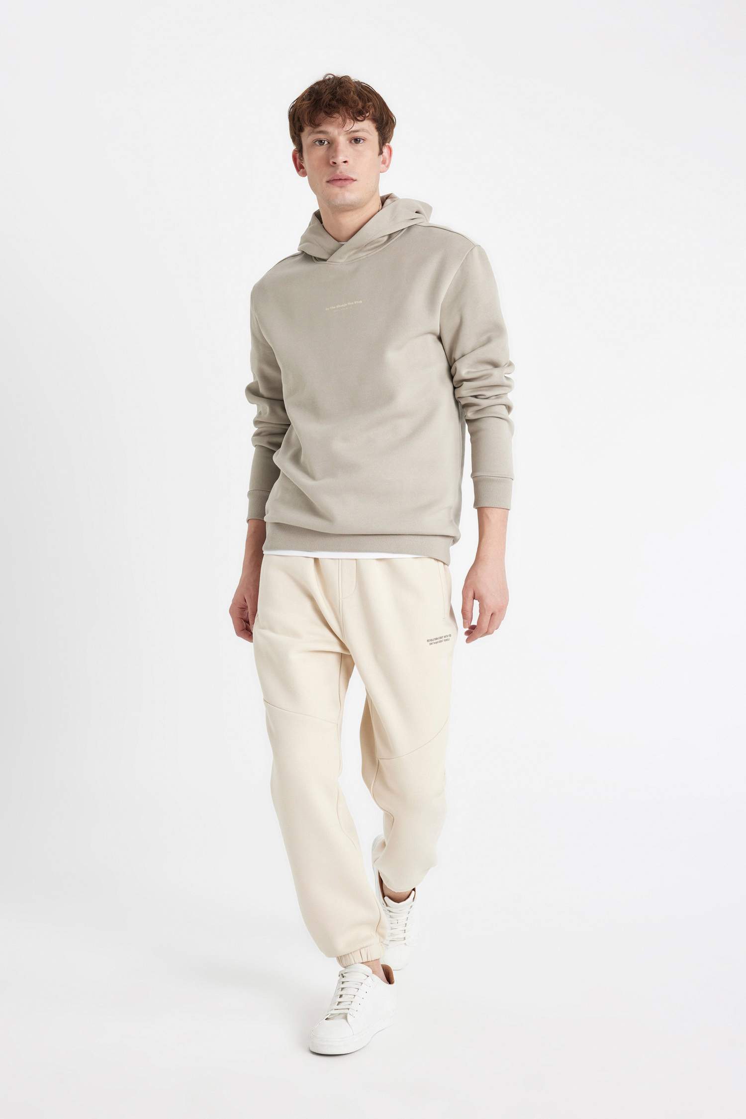 Regular Fit Kapüşonlu Baskılı Sweatshirt