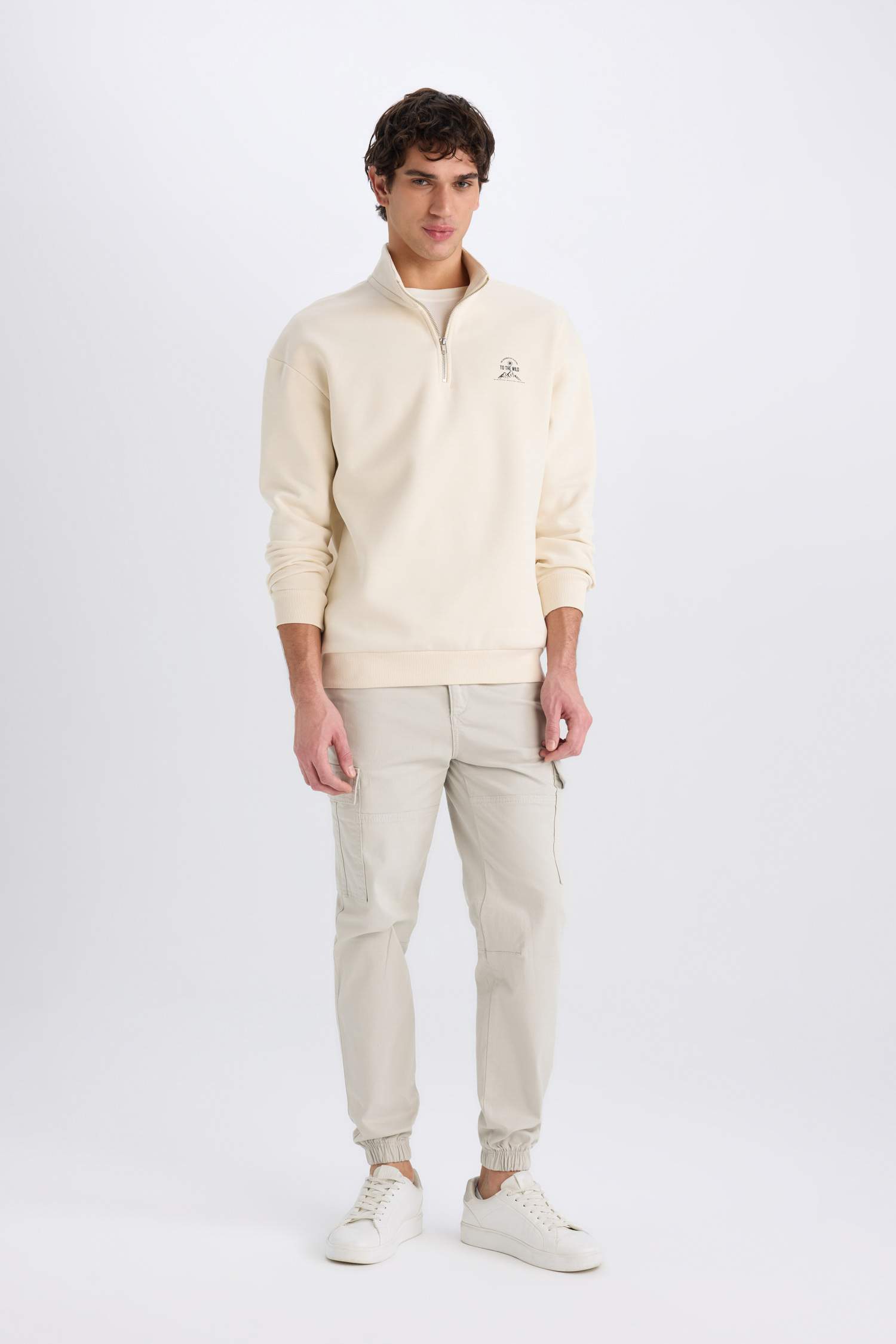 Comfort Regular Fit Rahat Kalıp Fermuarlı Dik Yaka Baskılı Sweatshirt