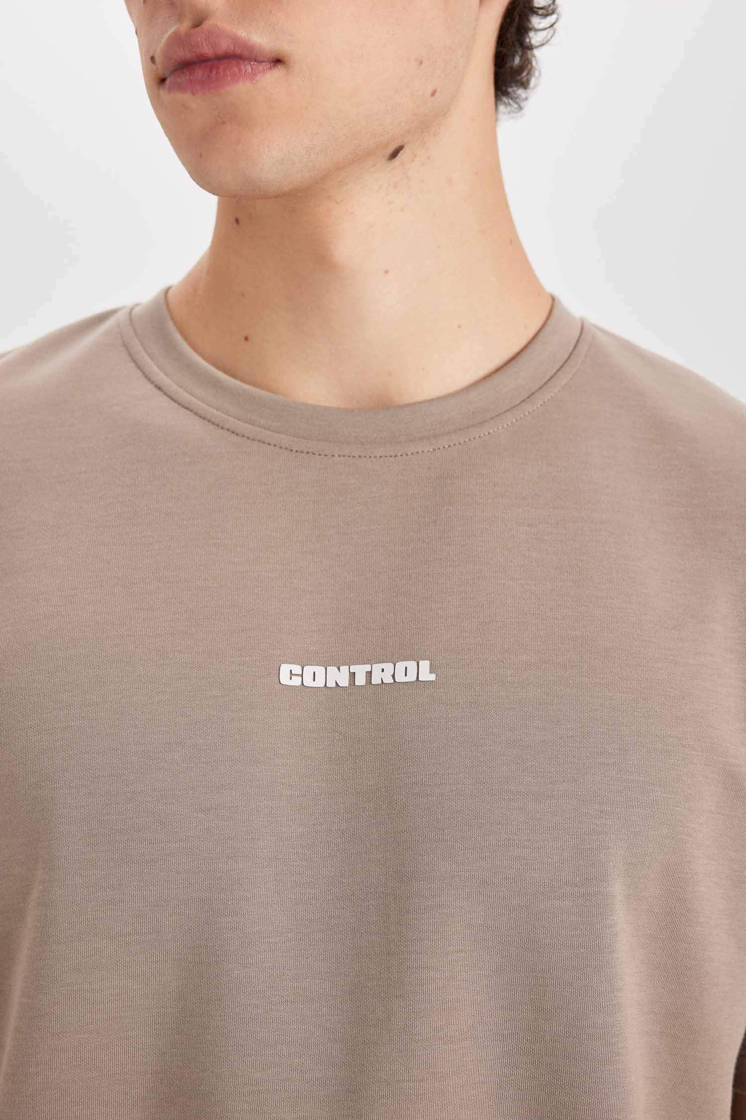 Regular Fit Crew Neck Printed Heavy Fabric T-Shirt