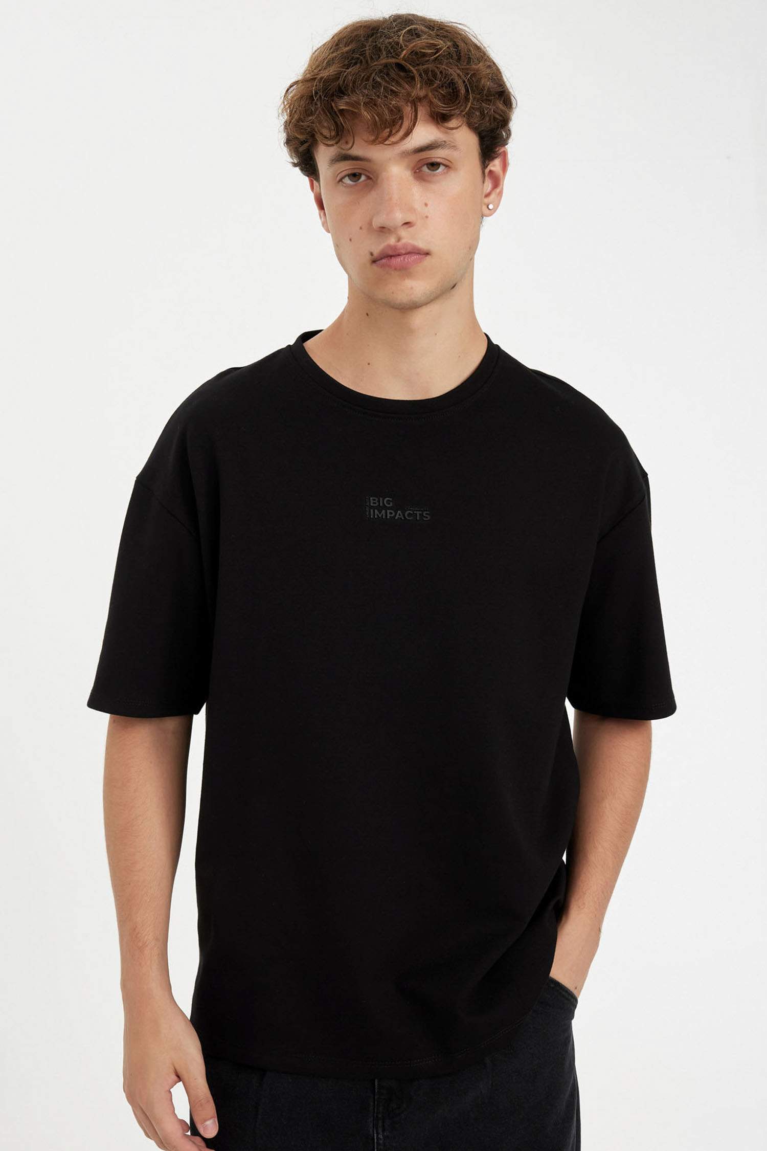 Comfort Regular Fit Rahat Kesim Bisiklet Yaka Ağır Kumaş Kısa Kollu Siyah Tişört