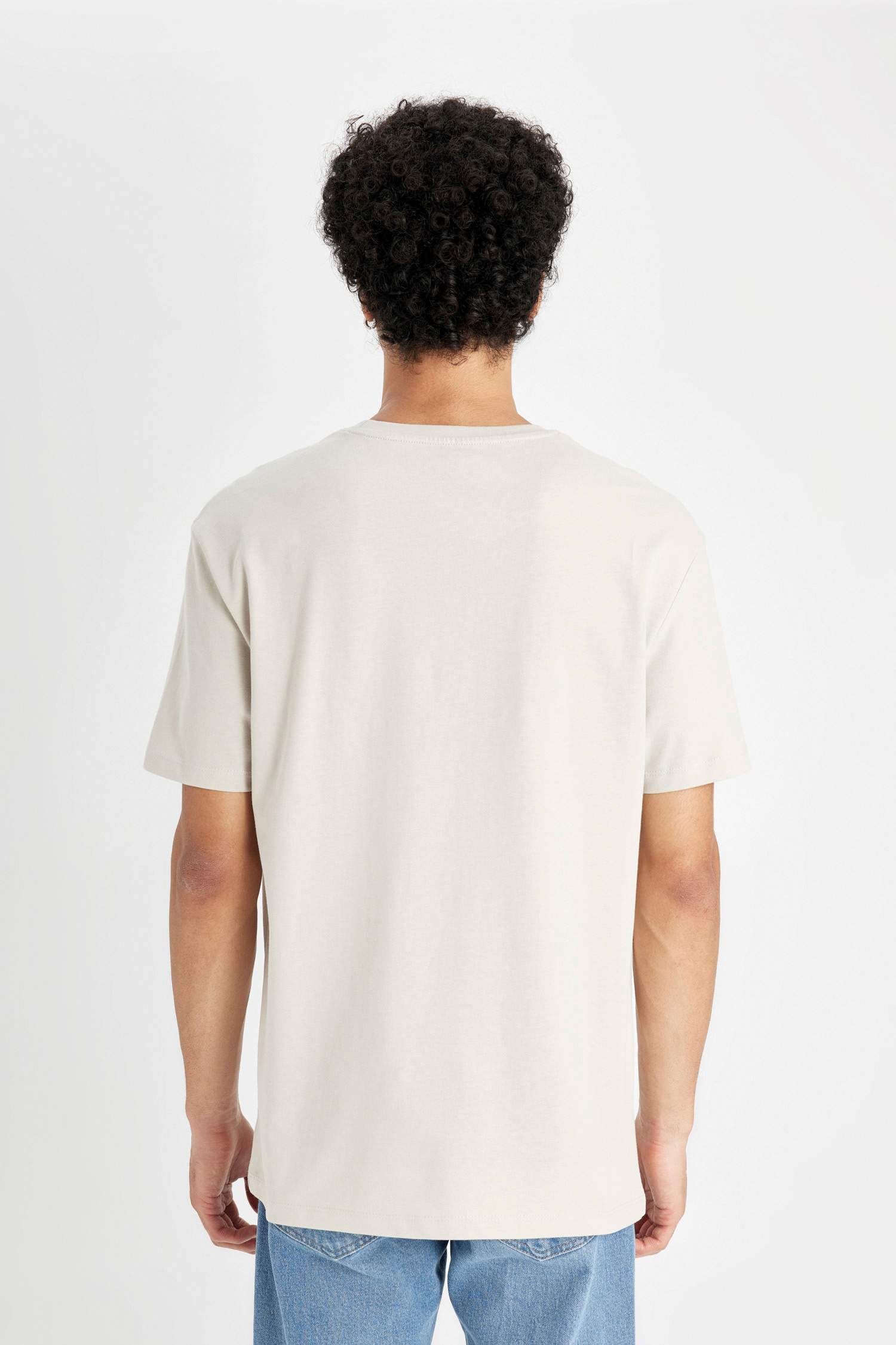 تيشيرت قطن مطبوع قصة عادية برقبة مستديرة