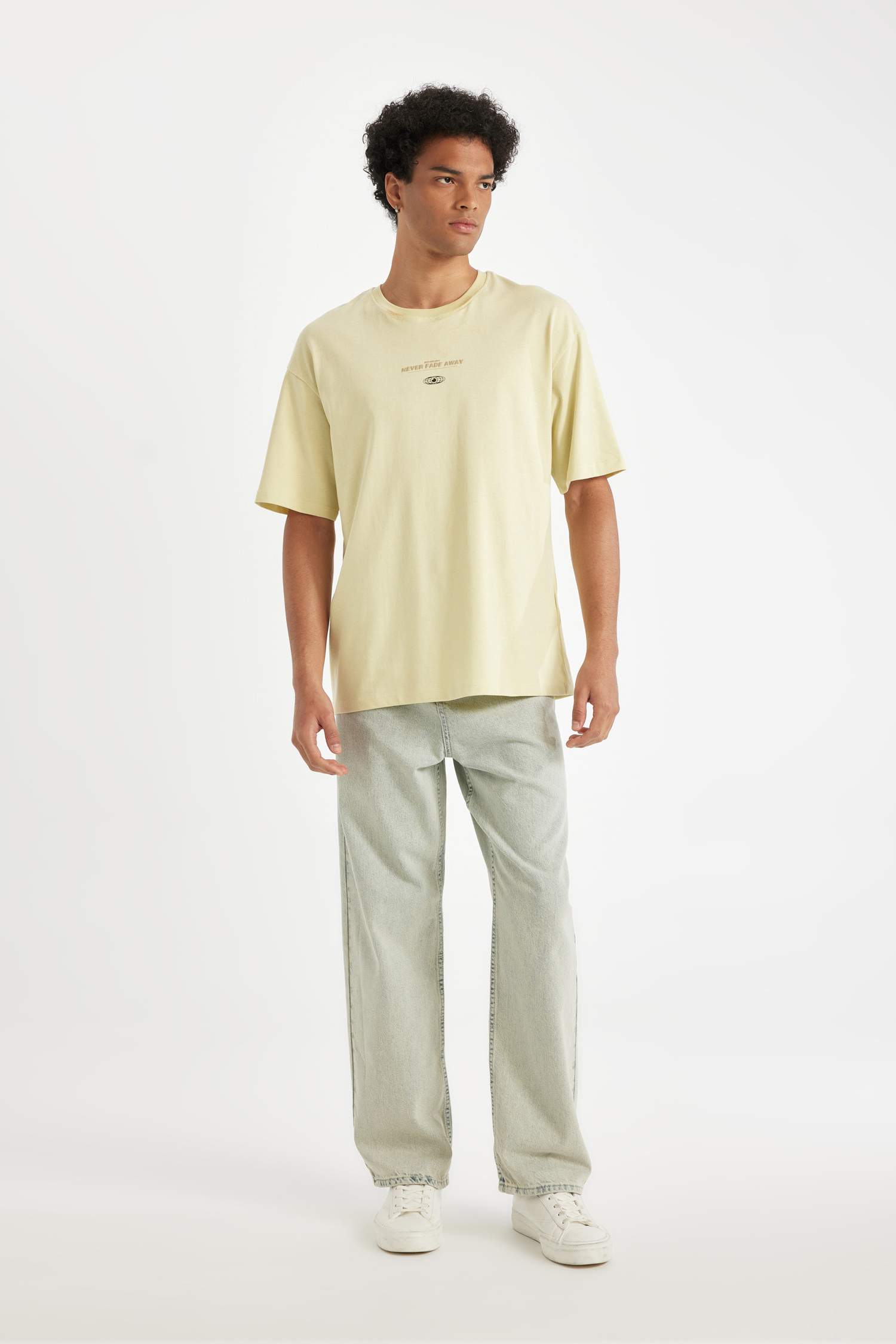 T-shirt en coton imprimé au dos à col rond