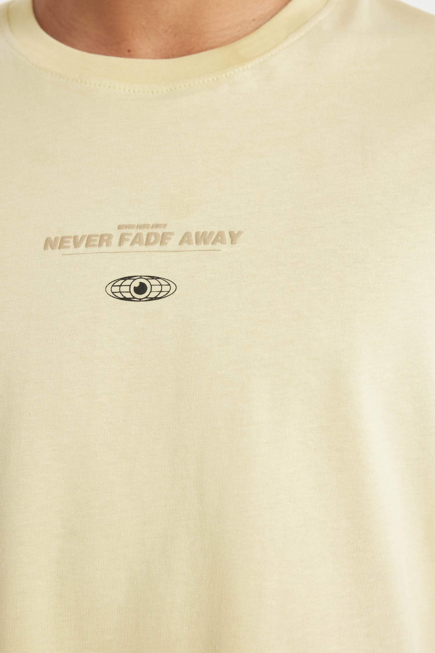 T-shirt en coton imprimé au dos à col rond