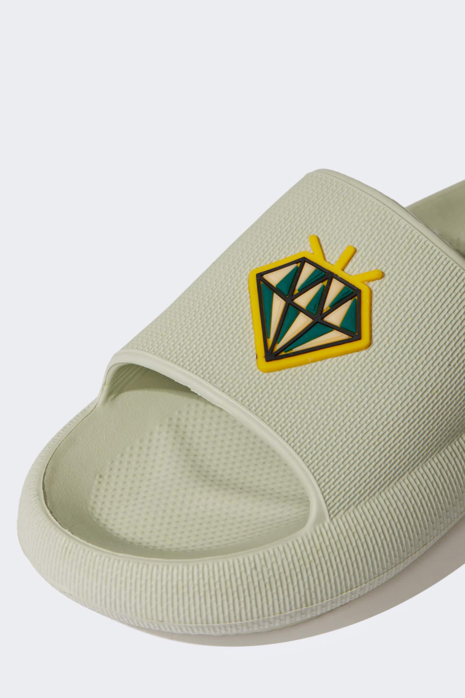 شبشب بلاستيك نسائي بكعب عالي سليب أون