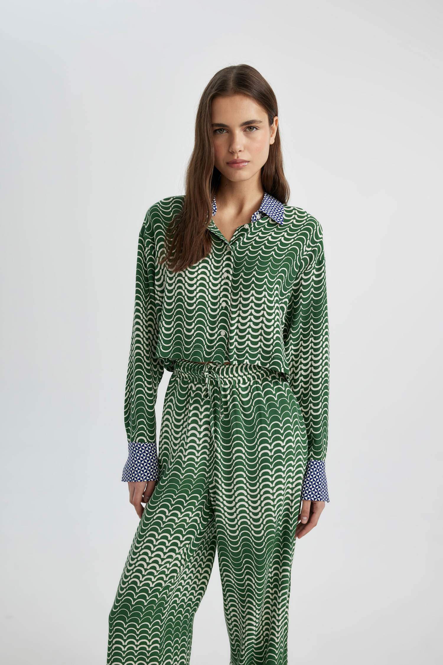 Chemise Court Manches Longues à Motifs