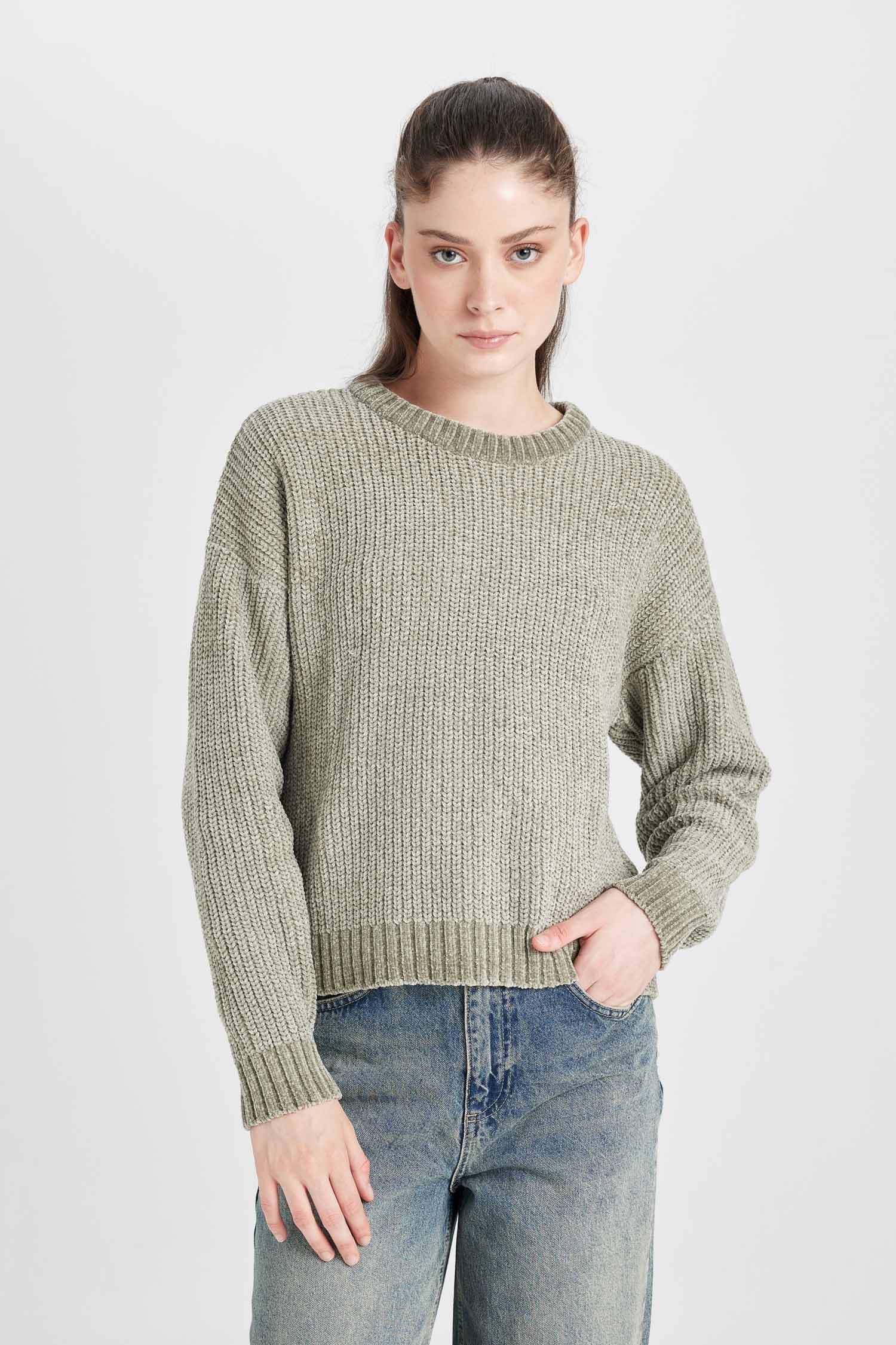 بلوز صوف قصة عادية بياخة مستديرة