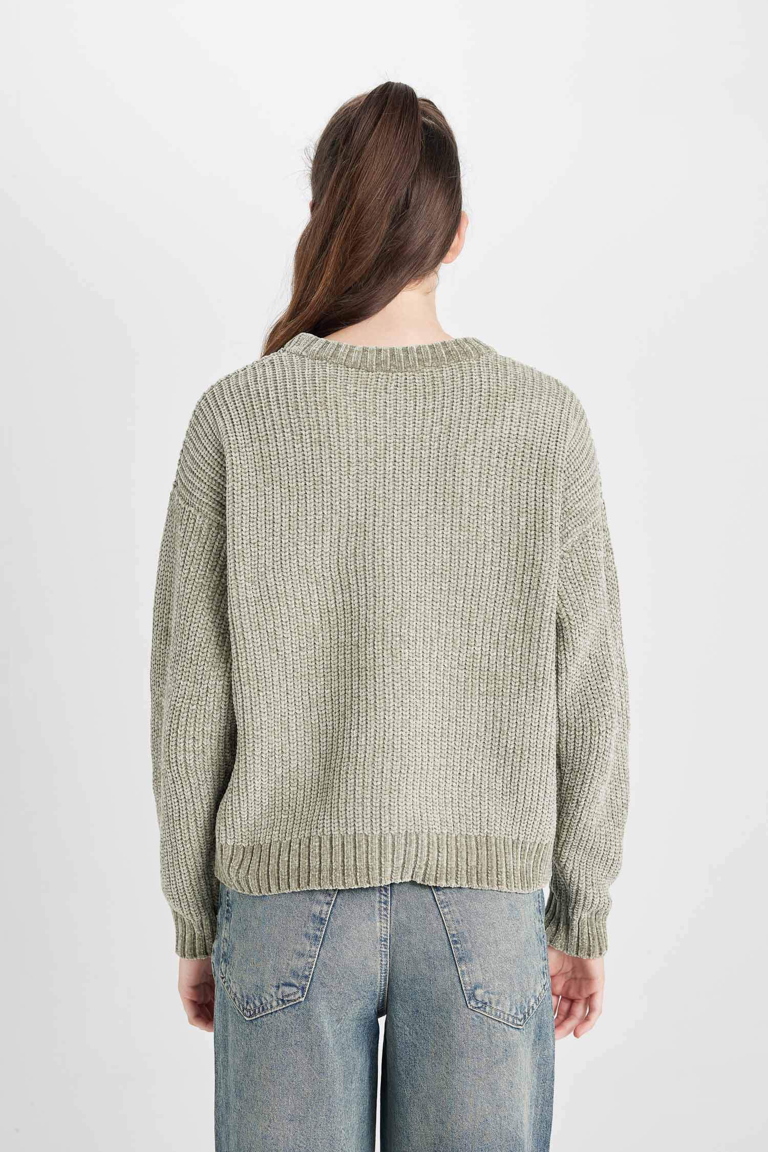 بلوز صوف قصة عادية بياخة مستديرة