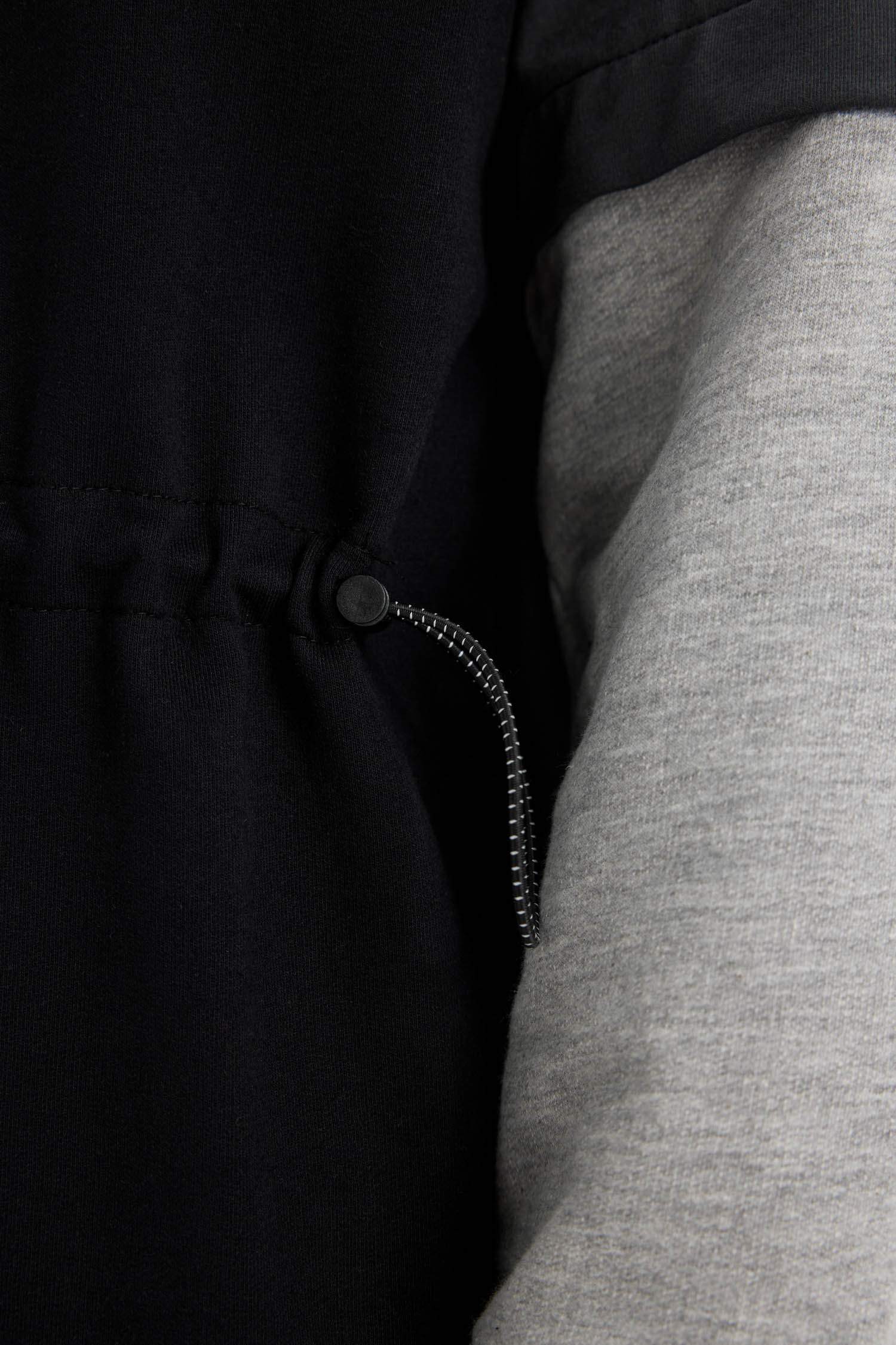 فستان كم طويل ملون قماش رقيق قصة عادية