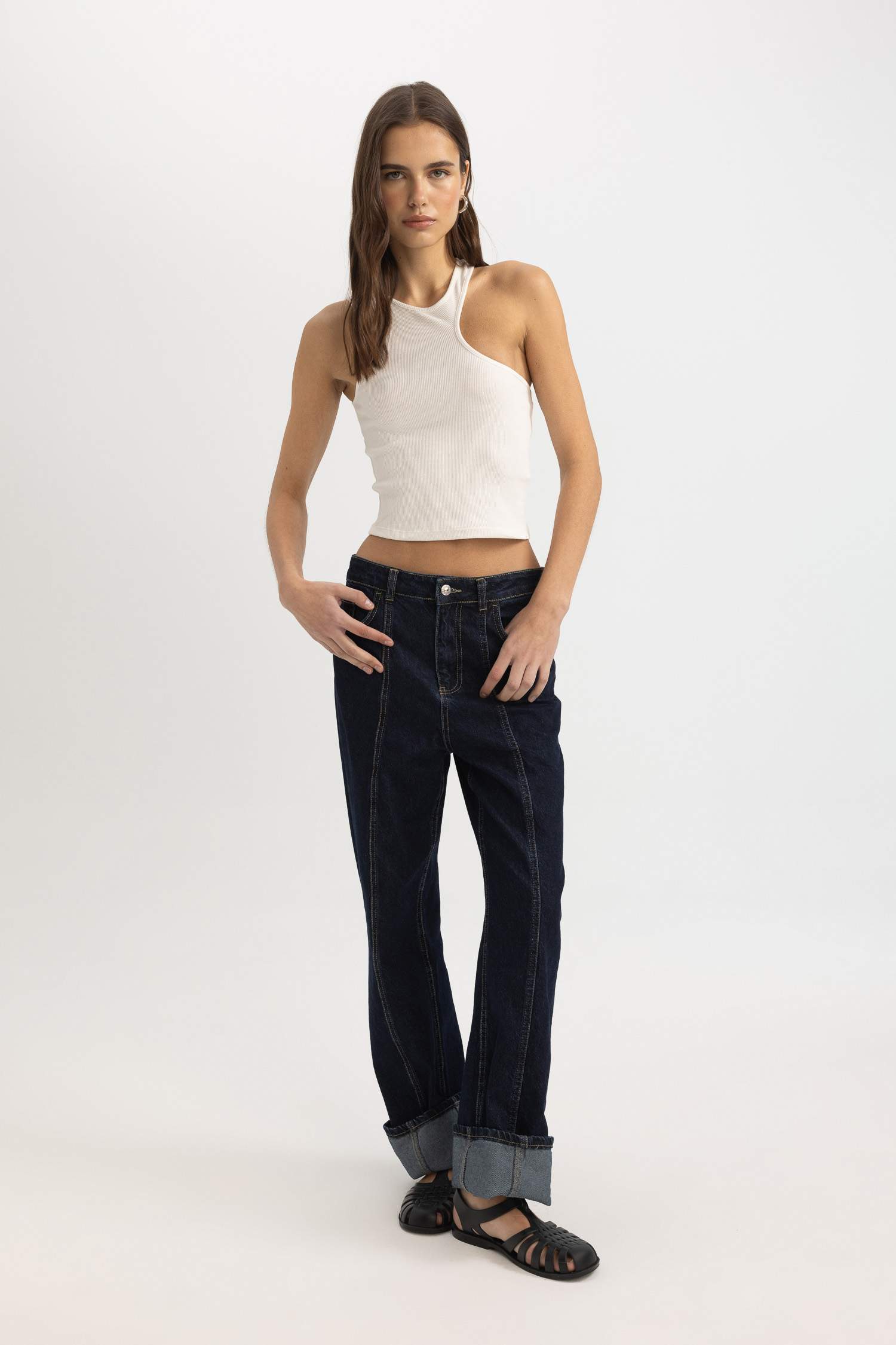 Slim Fit Camisole Crew Neck Tank Top