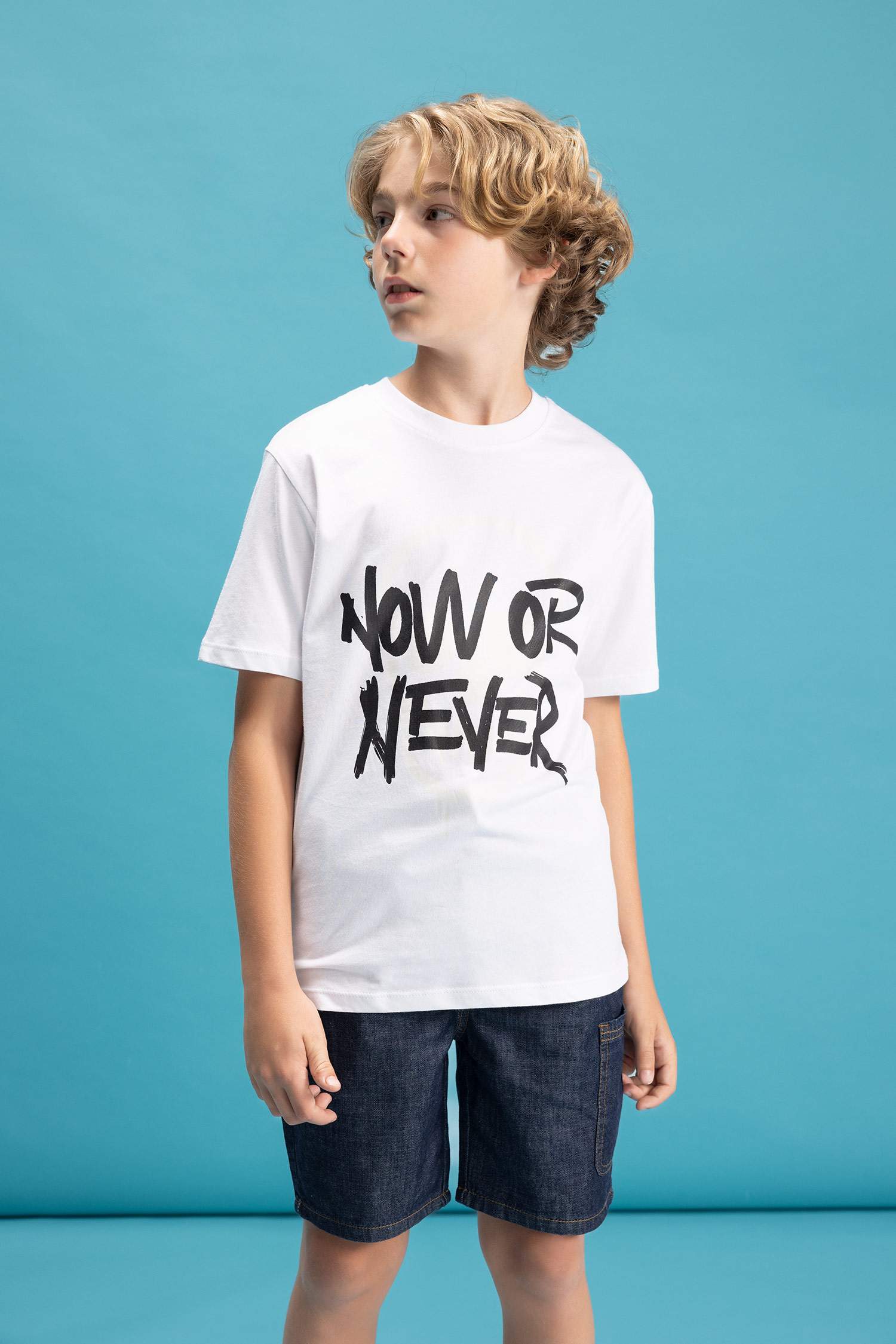 تيشيرت ولادي قصة عادية بياخة مستديرة متغير اللون