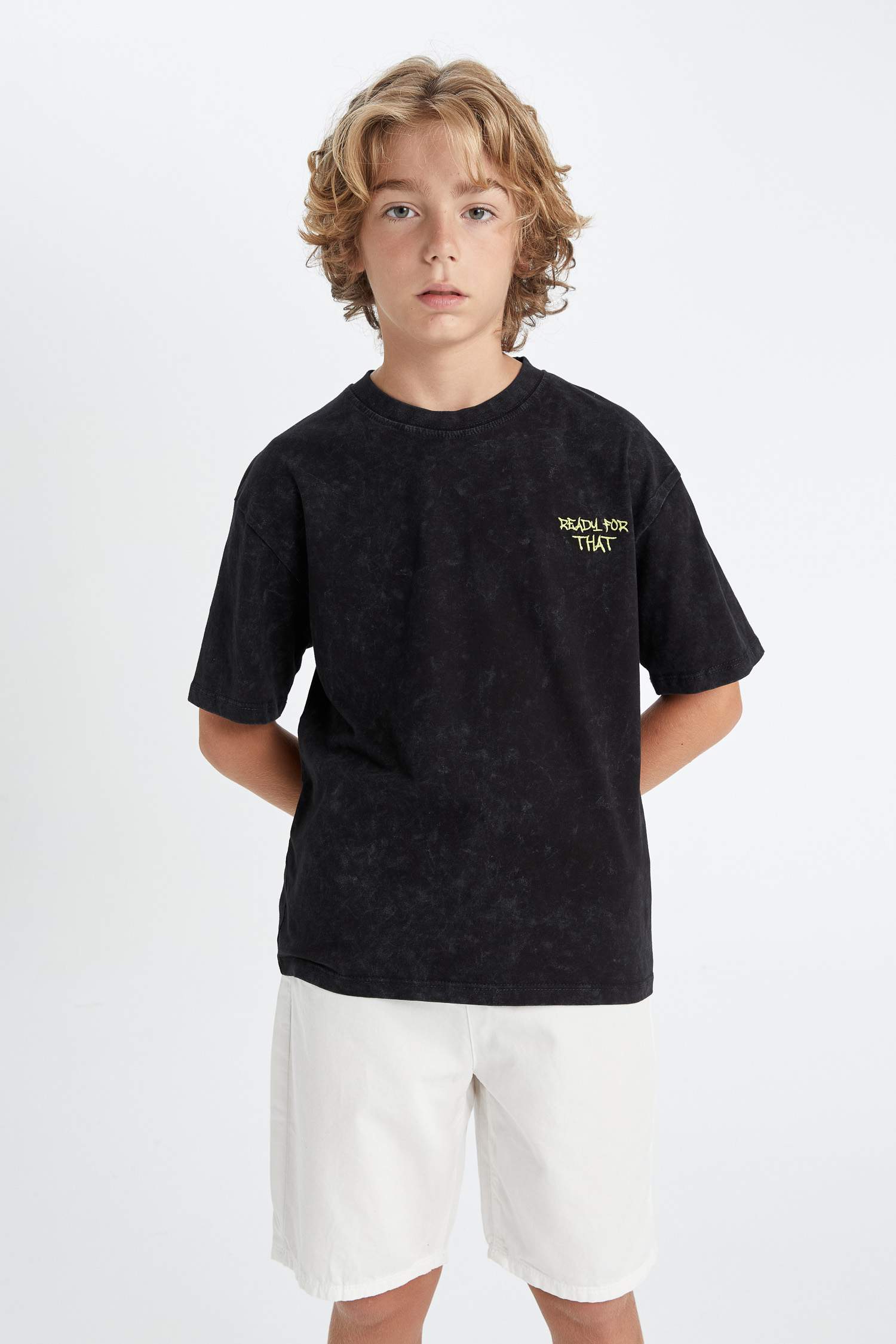 Boy Oversize Fit Crew Neck Washed Short Sleeve T-shirt