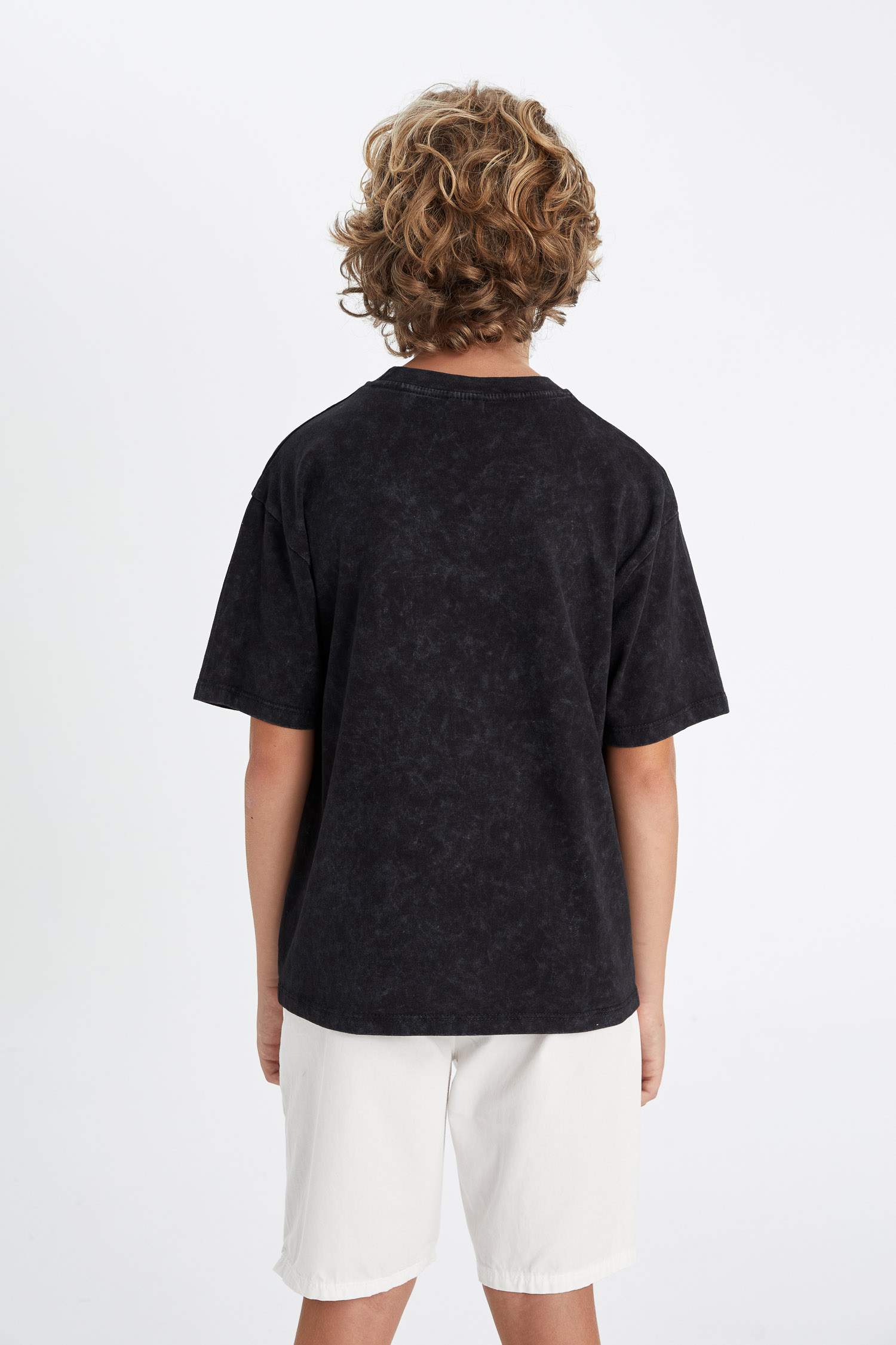 Boy Oversize Fit Crew Neck Washed Short Sleeve T-shirt