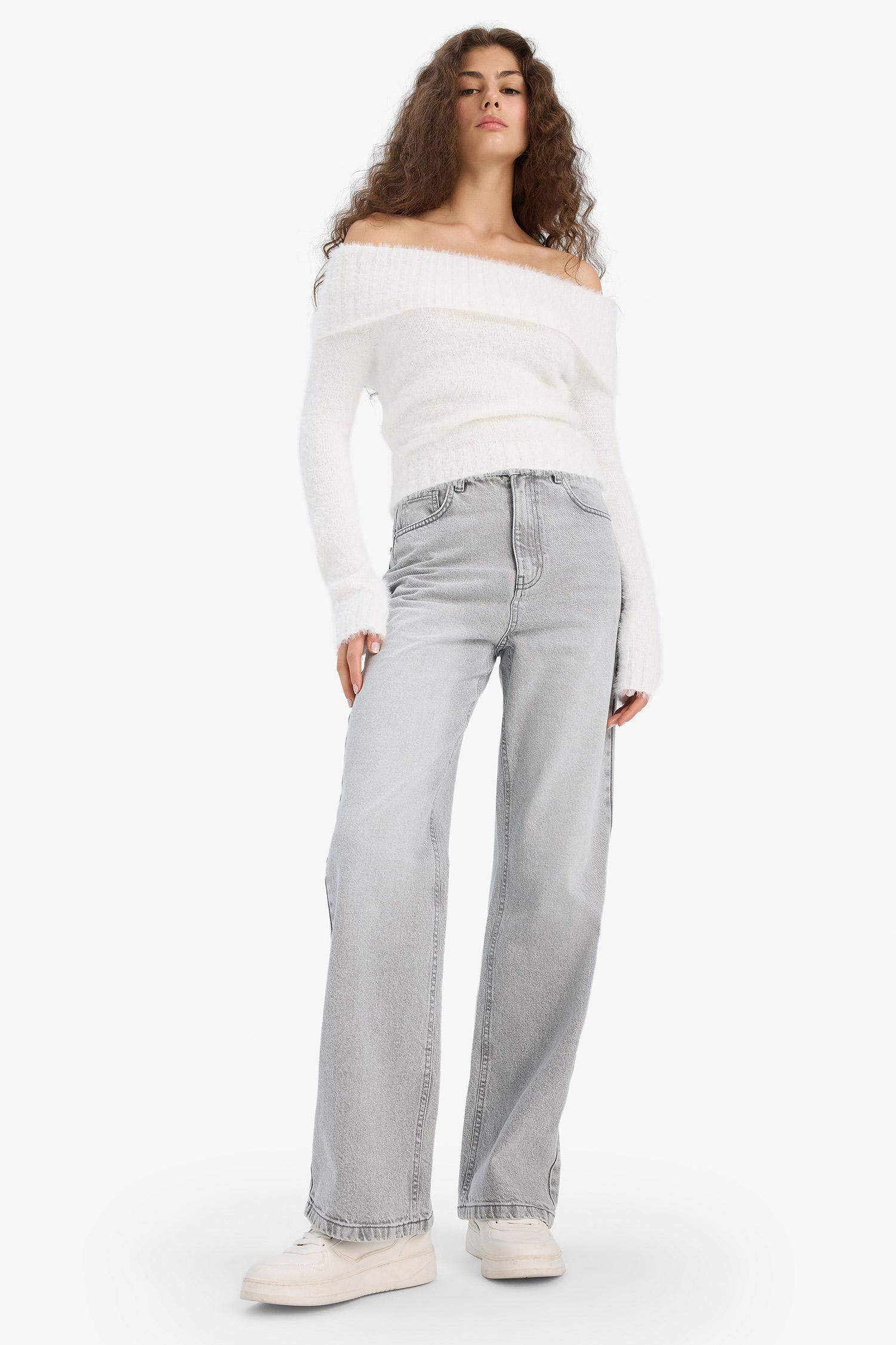 Slim Fit Dar Kesim Açık Omuz Triko Kazak