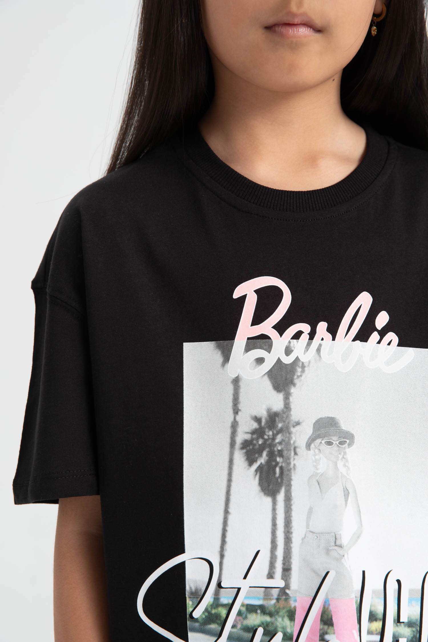 Kız Çocuk Barbie Relax Fit Bisiklet Yaka Kısa Kollu Tişört