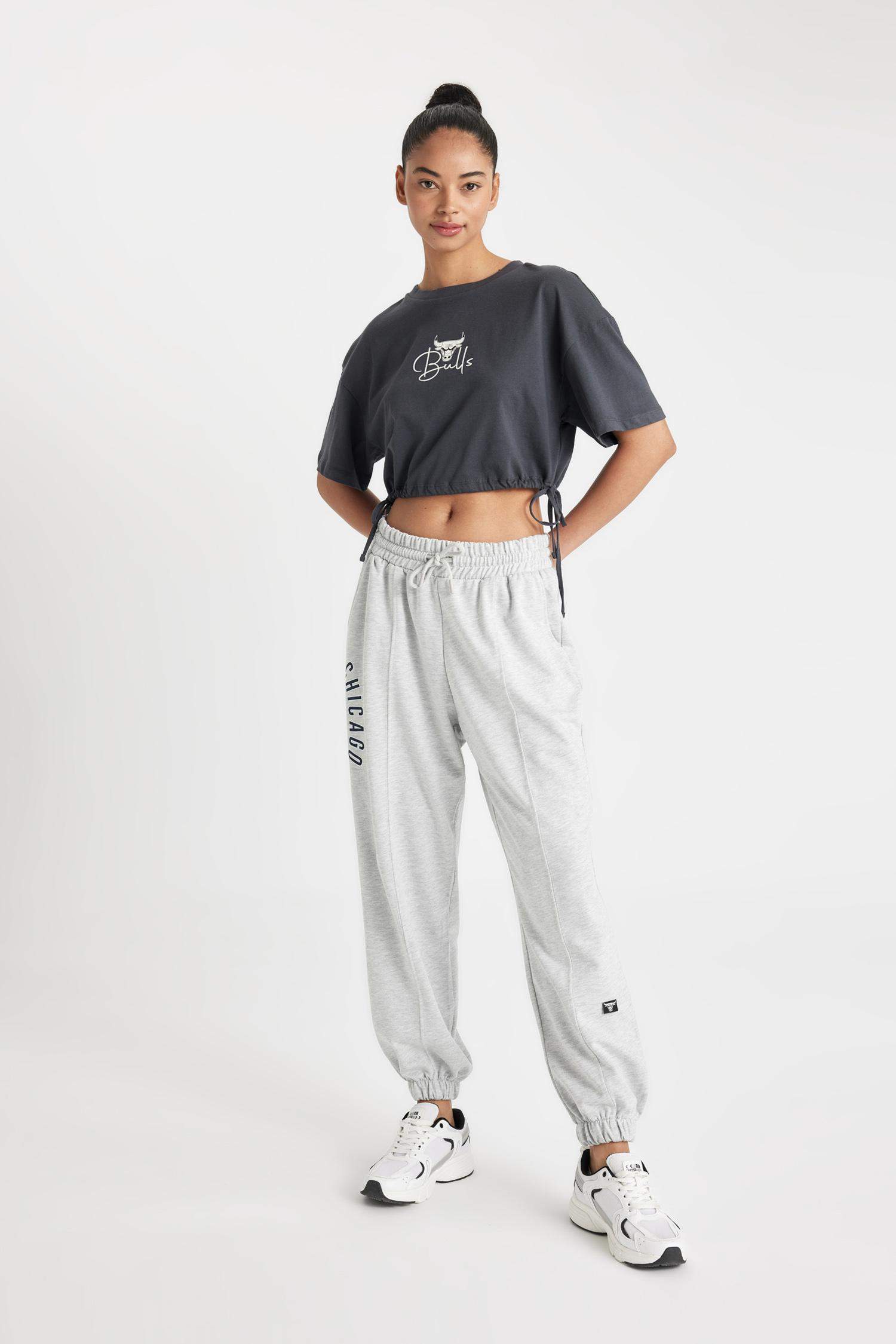 تيشيرت نص كم برقبة مستديرة من شيكاغو بولز