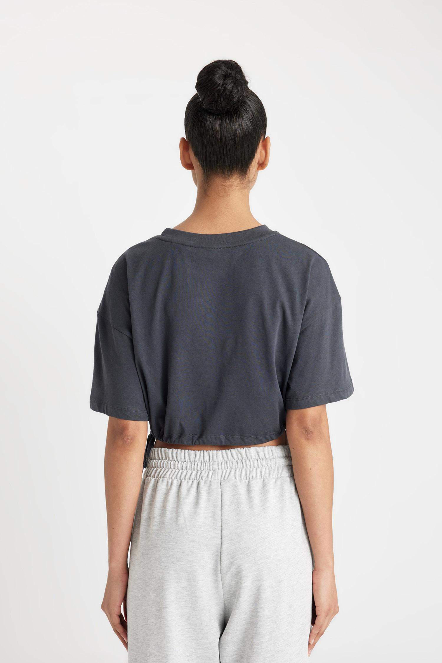 تيشيرت نص كم برقبة مستديرة من شيكاغو بولز