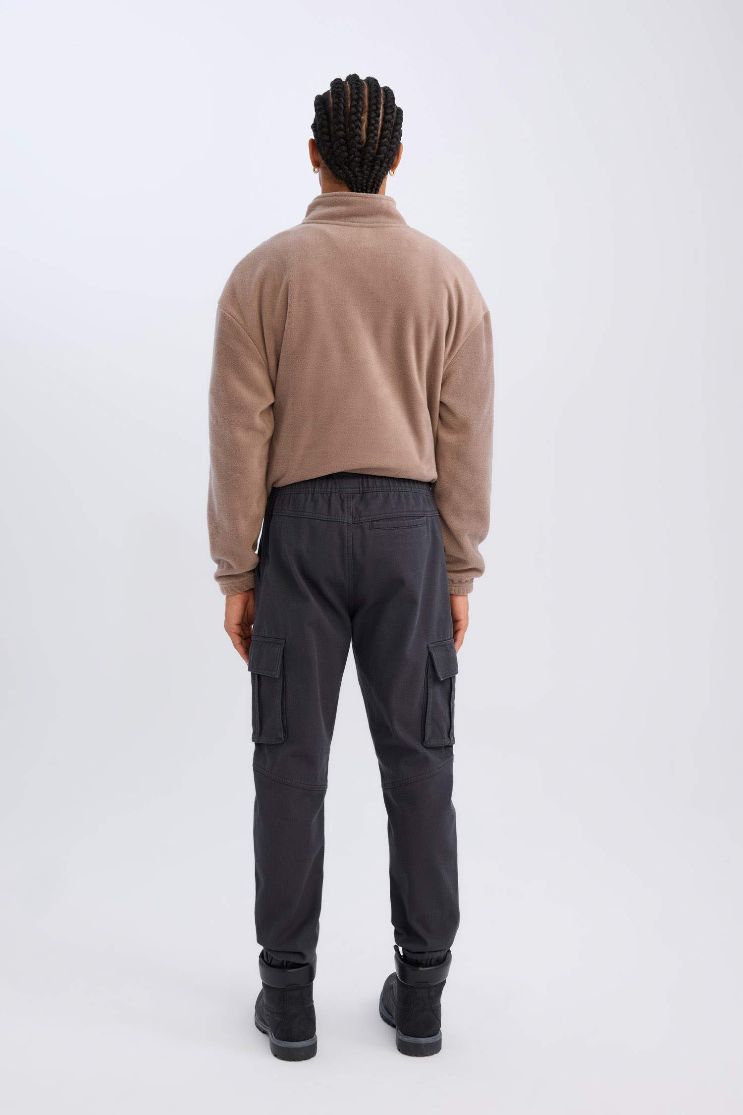 Джоггеры с карманами стандартного кроя