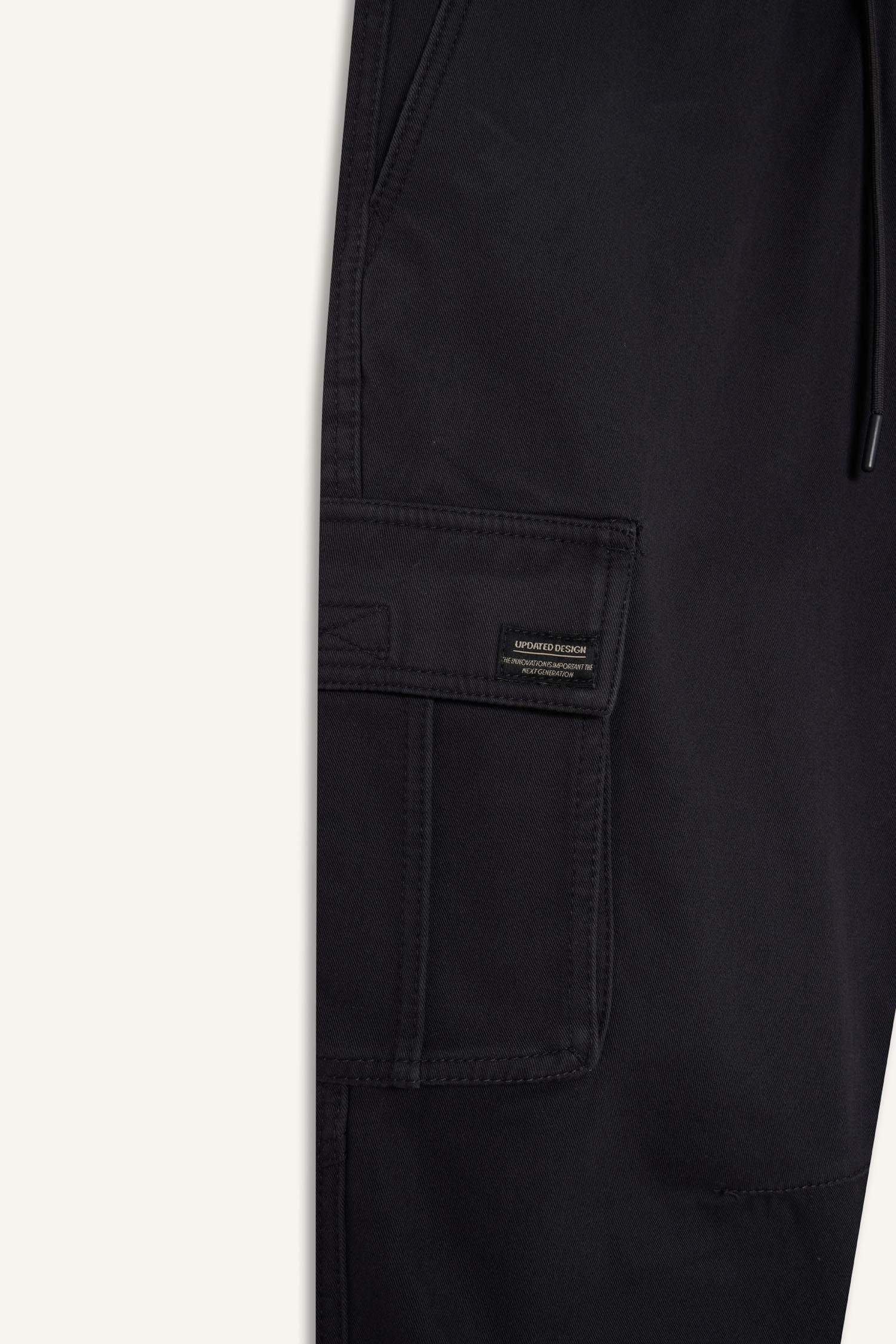 Джоггеры с карманами стандартного кроя