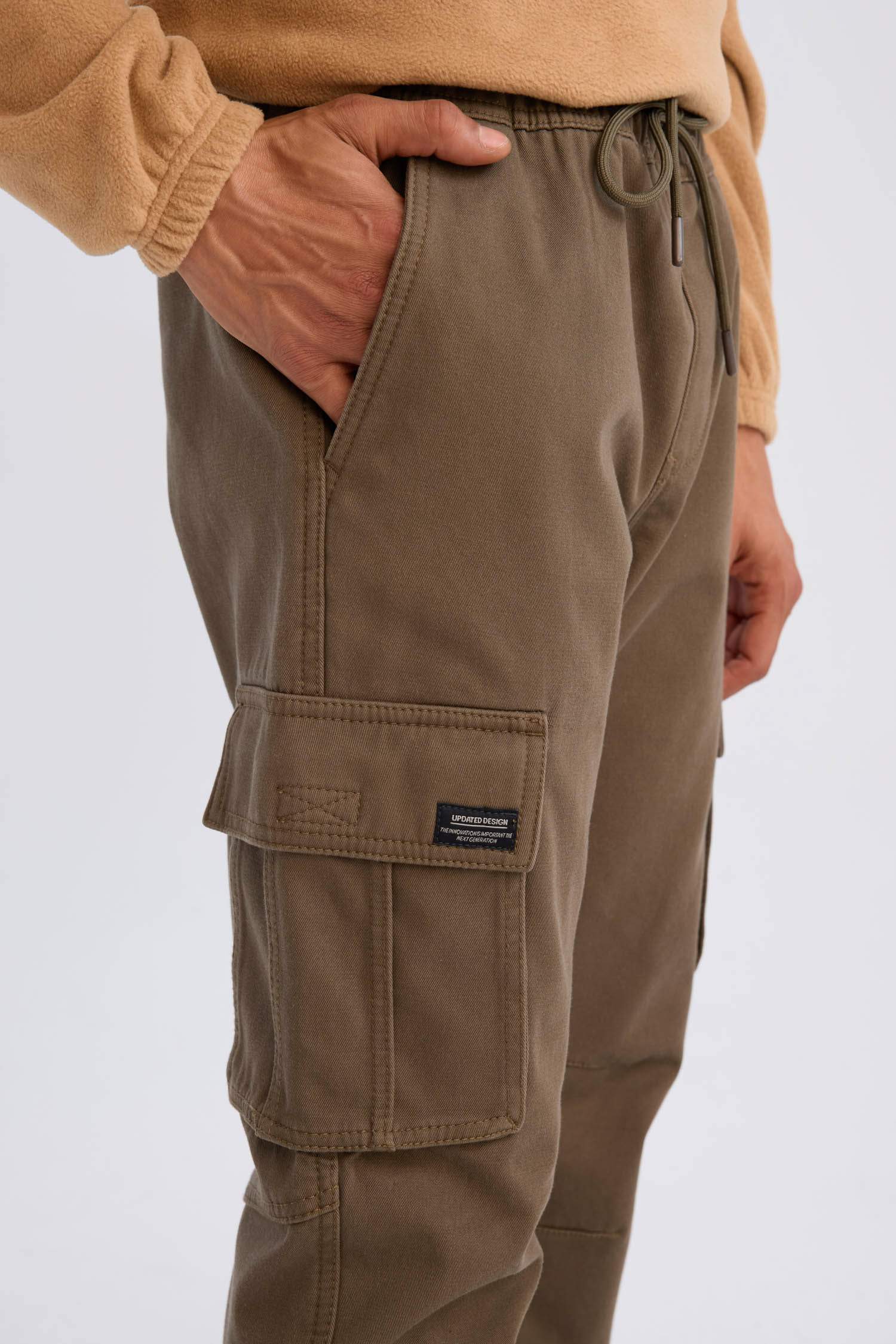 Regular Fit Jogger Cargo Pants
