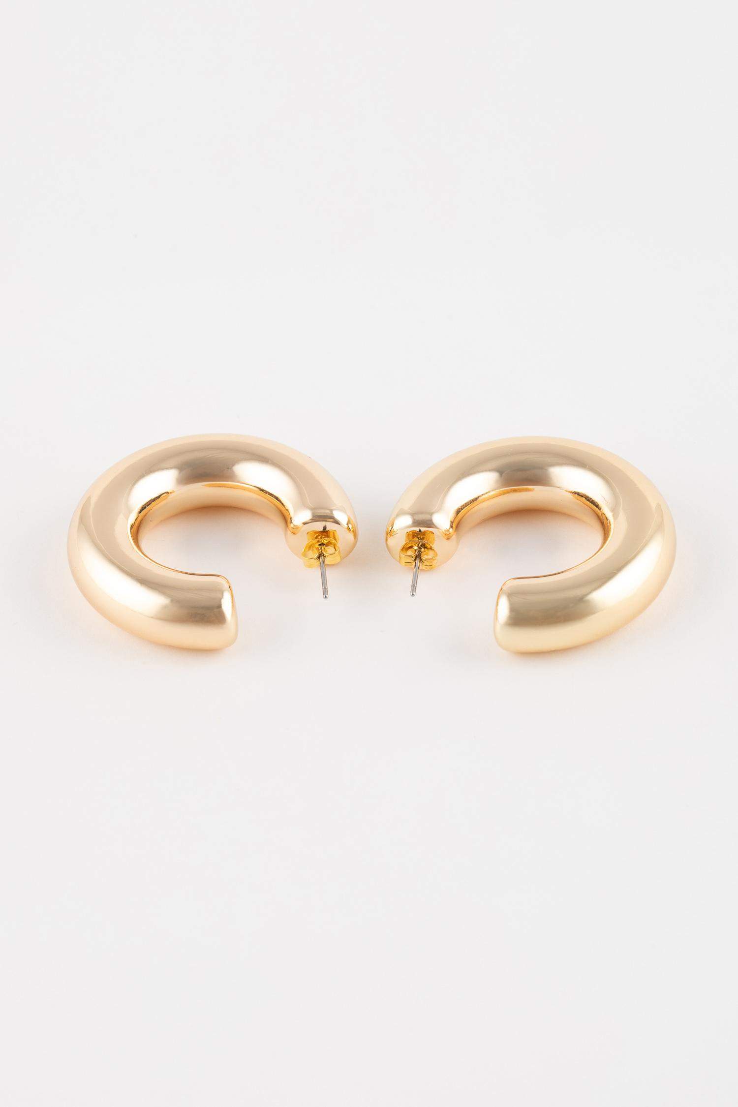 Woman Hoop Gold Earrings