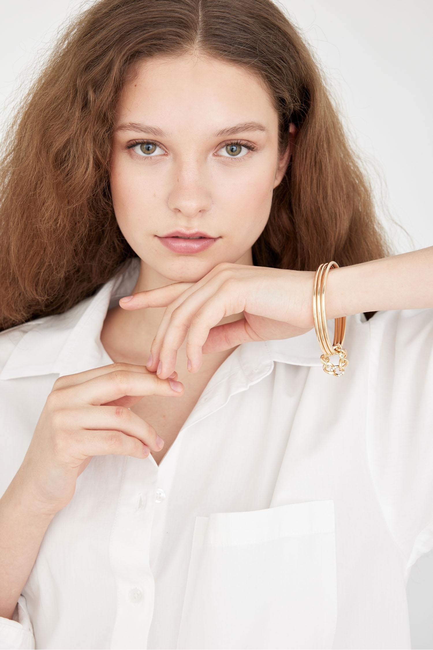 Kadın Zincir Detaylı Taşlı Gold Bilezik