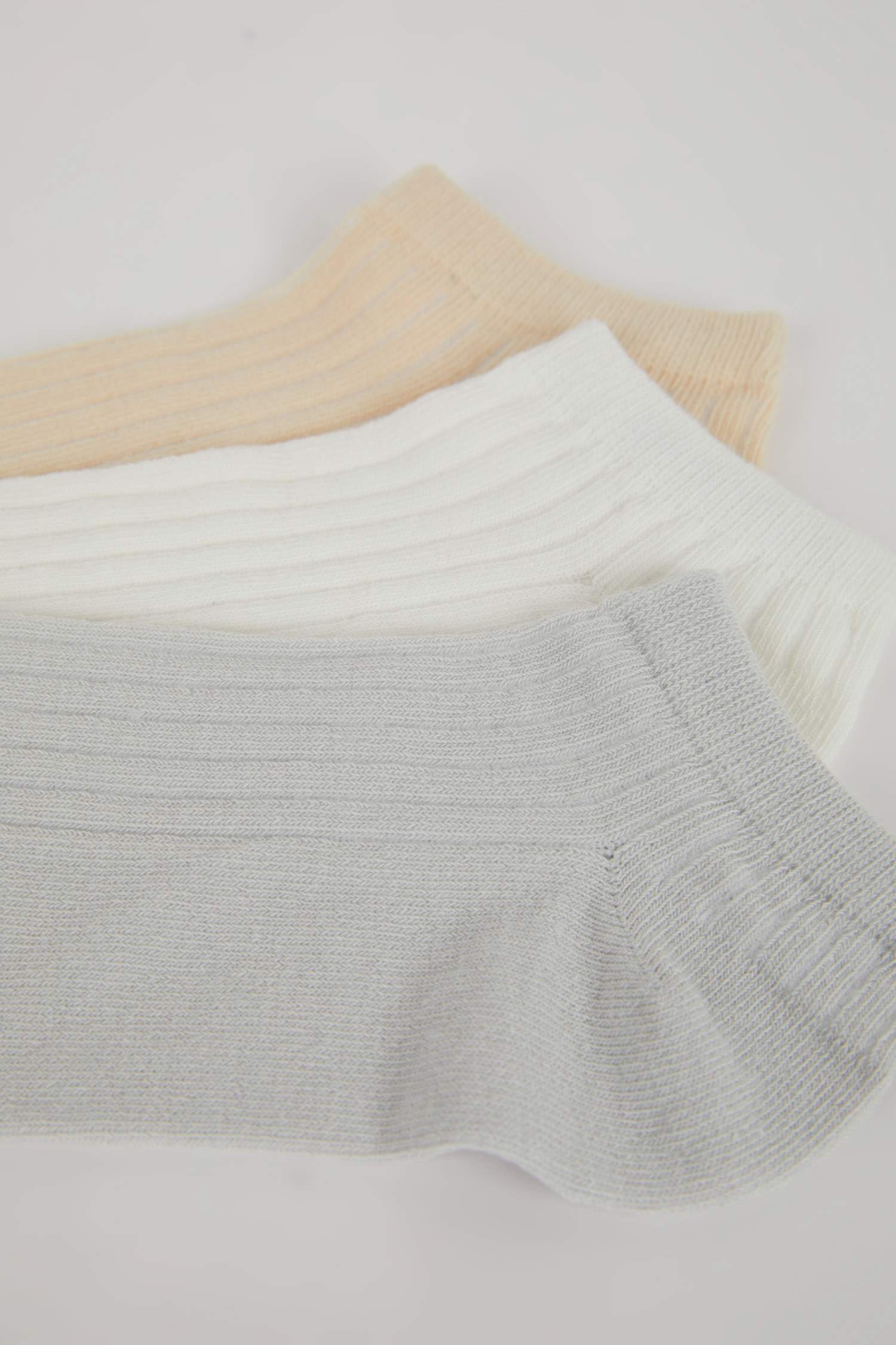 Woman 3 piece Short Socks