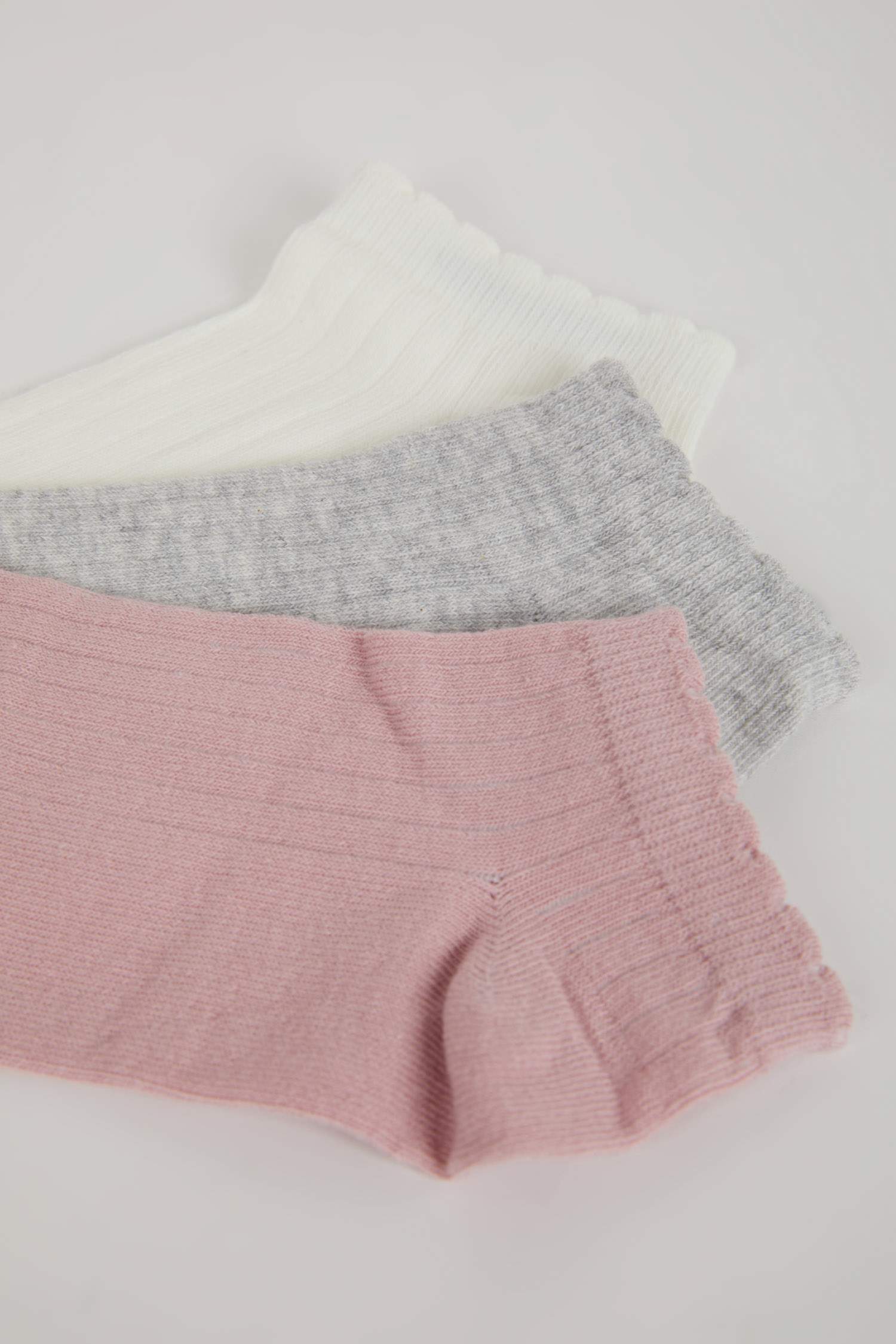 Woman 3 piece Short Socks