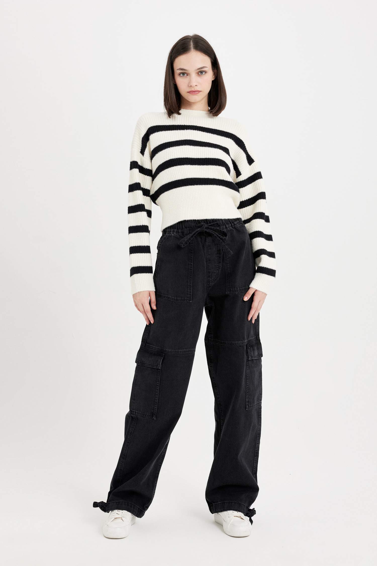 Jogger Yüksek Bel Kargo Cepli Bilek Boy Jean Pantolon