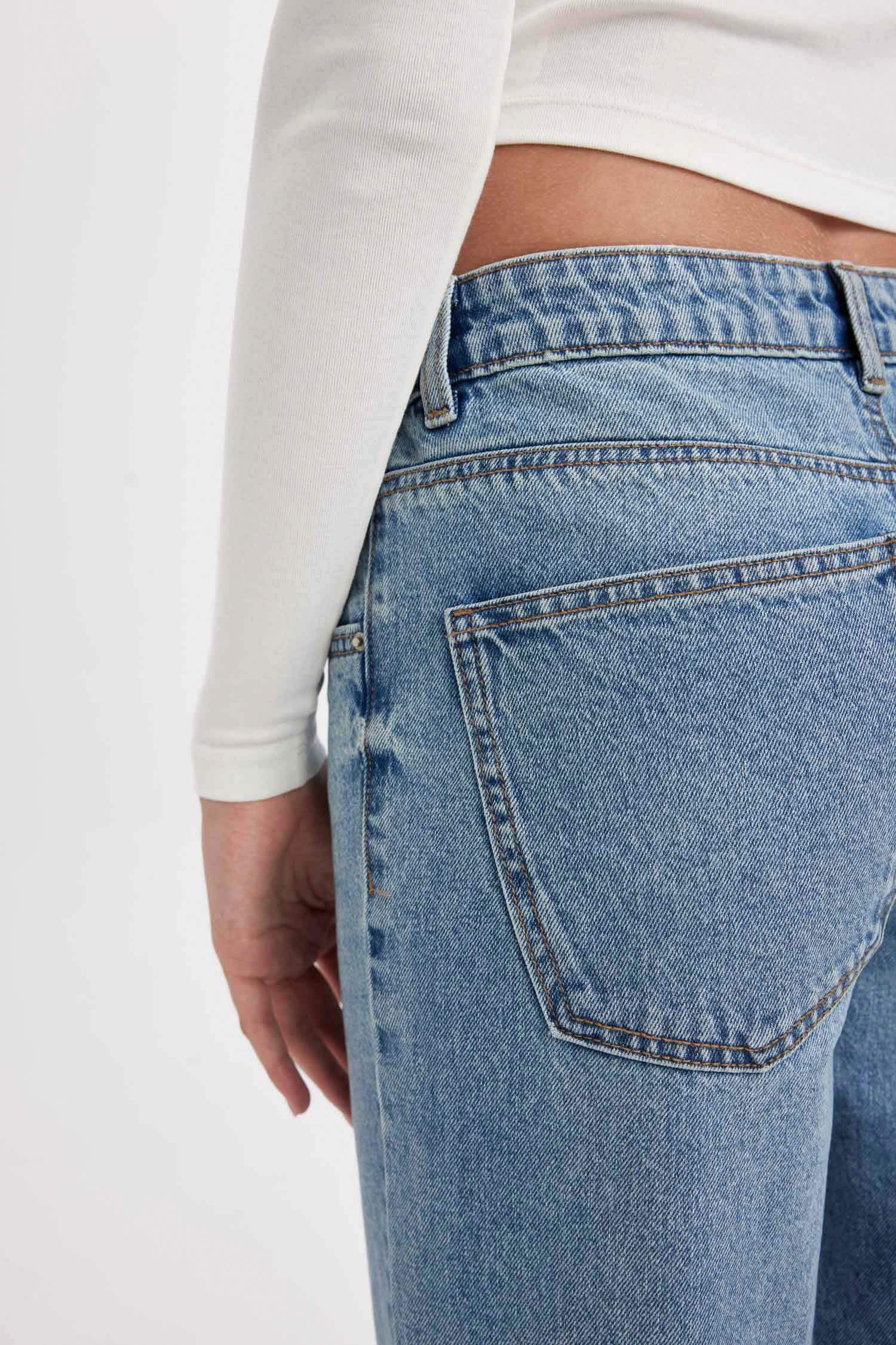 بنطرون جينز بوي فريند بخصر عالي