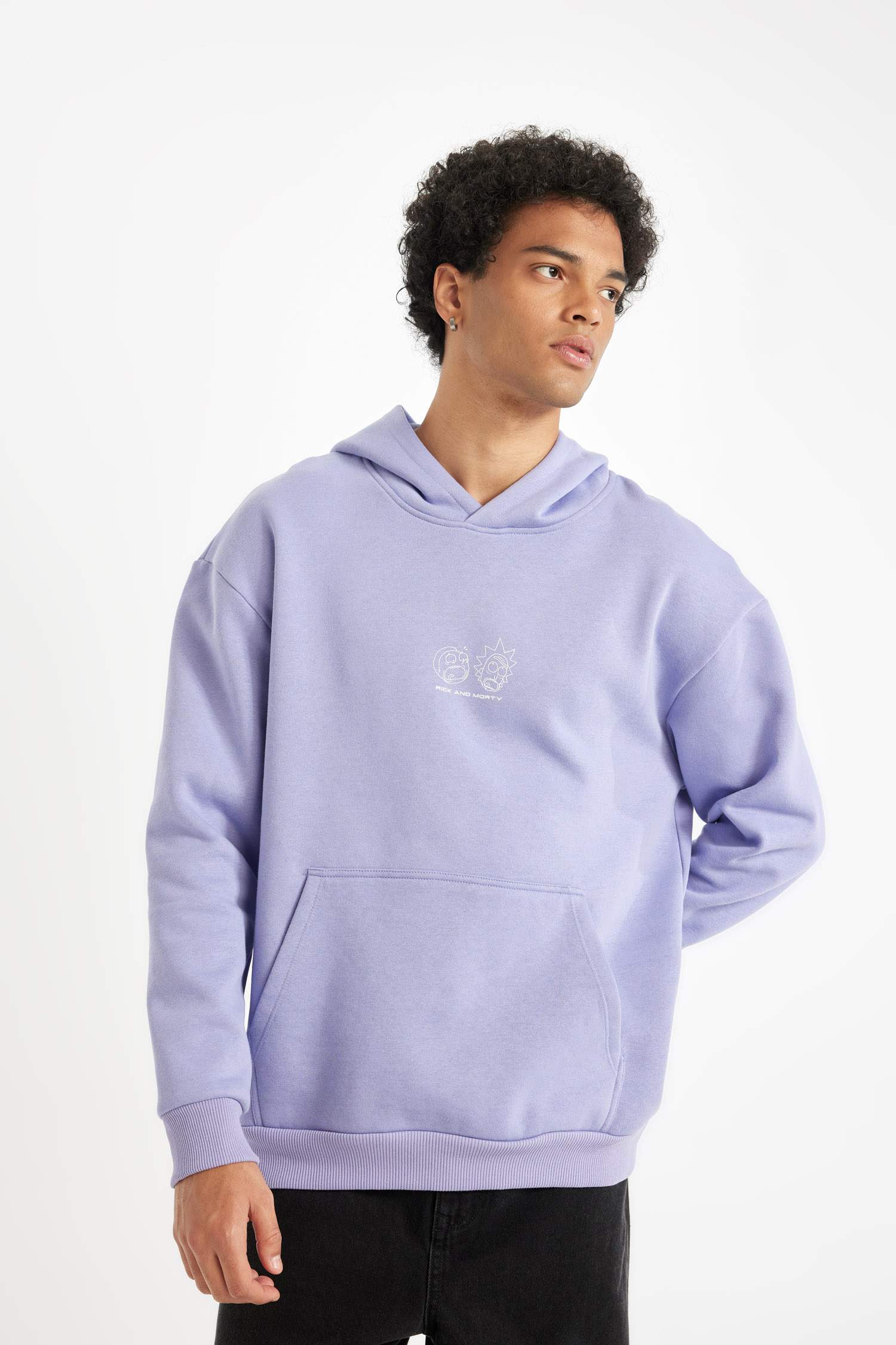 Rick and Morty Boxy Fit Kapüşonlu Sırt Baskılı Sweatshirt