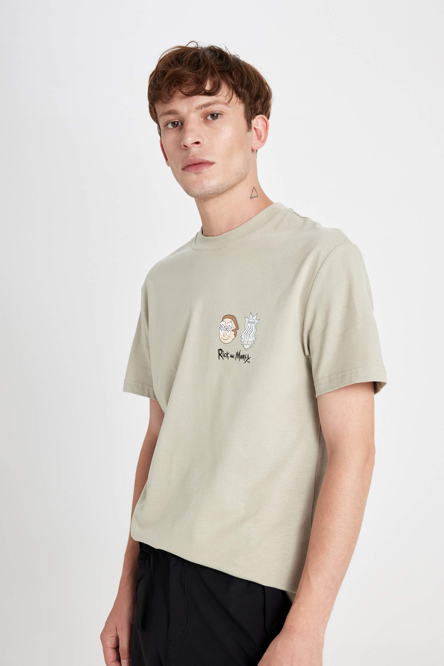 %100 Pamuk Rick and Morty Regular Fit Bisiklet Yaka Kısa Kollu Tişört