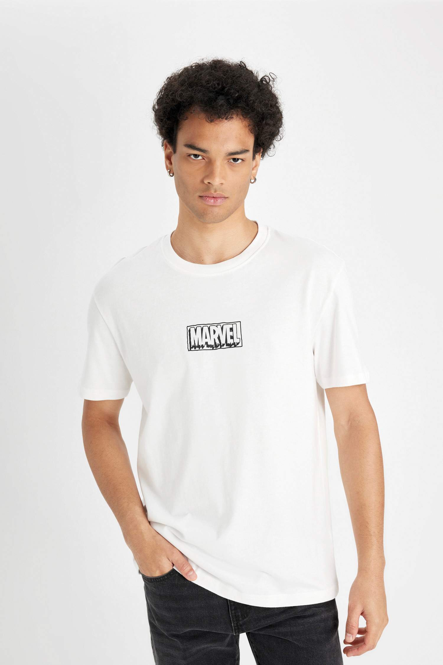 Marvel Logo Only Regular Fit Crew Neck T-Shirt