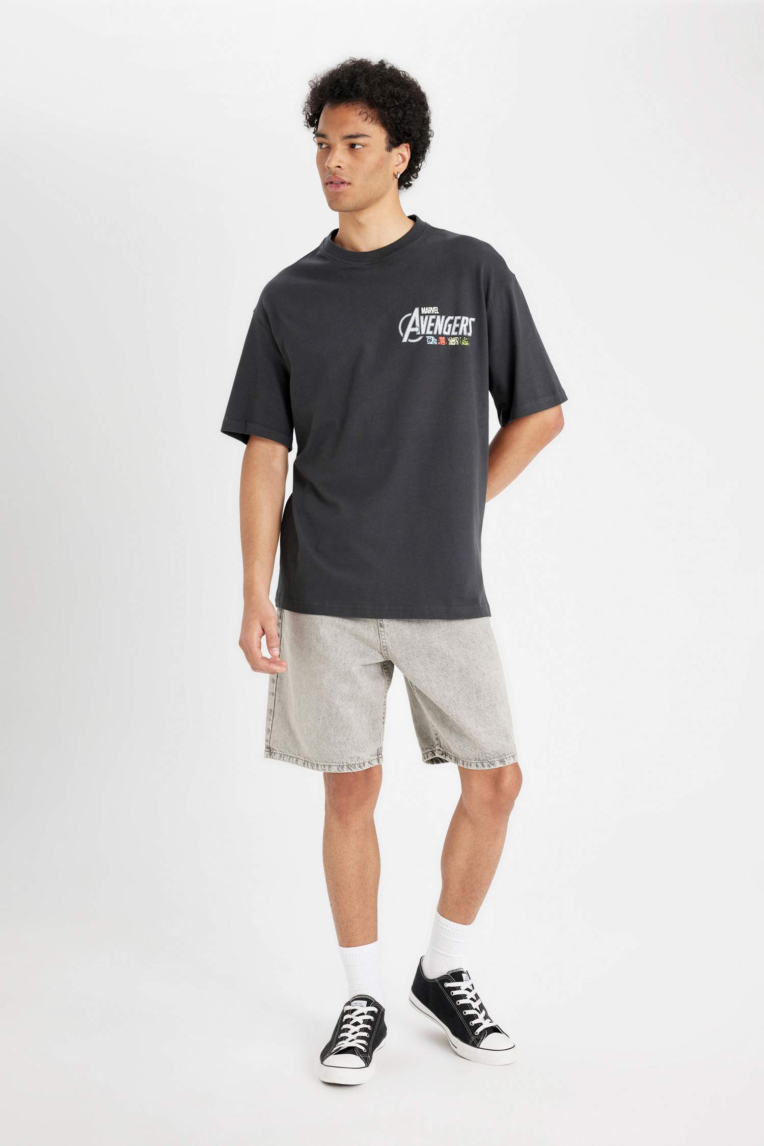 %100 Pamuk Marvel Avengers Boxy Fit Bisiklet Yaka Sırt Baskılı Kısa Kollu Tişört