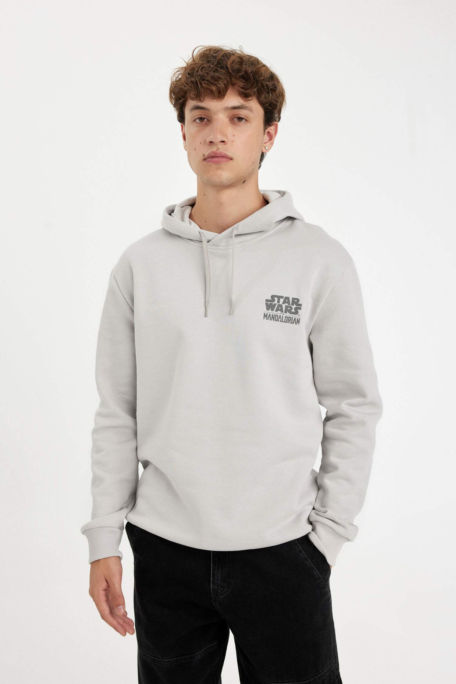 Star Wars-Mandalorian Regular Fit Kapüşonlu Sırt Baskılı Sweatshirt