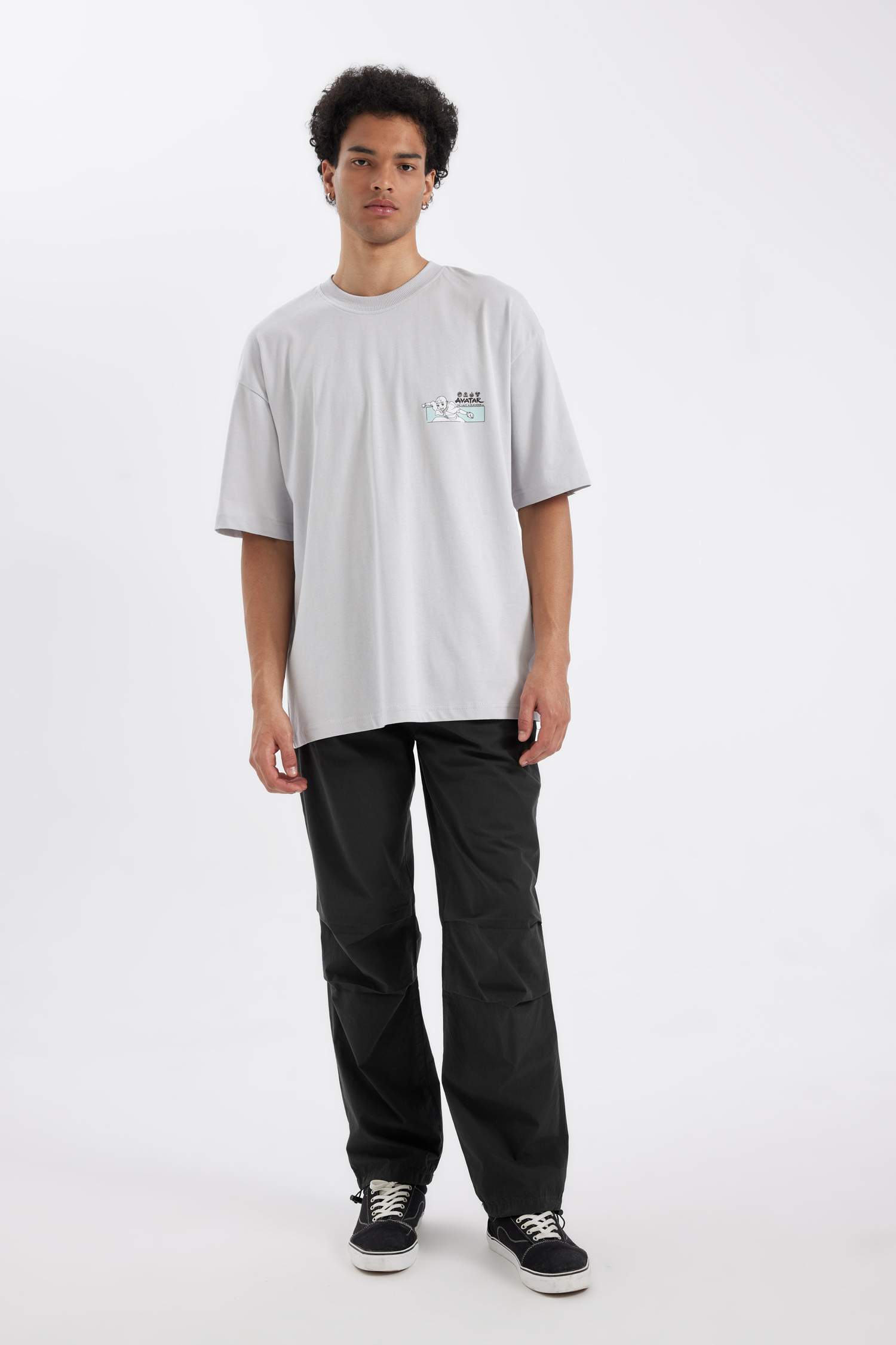 تيشيرت اوفر سايز مطبوع من افاتر ذا لاست ايربندر