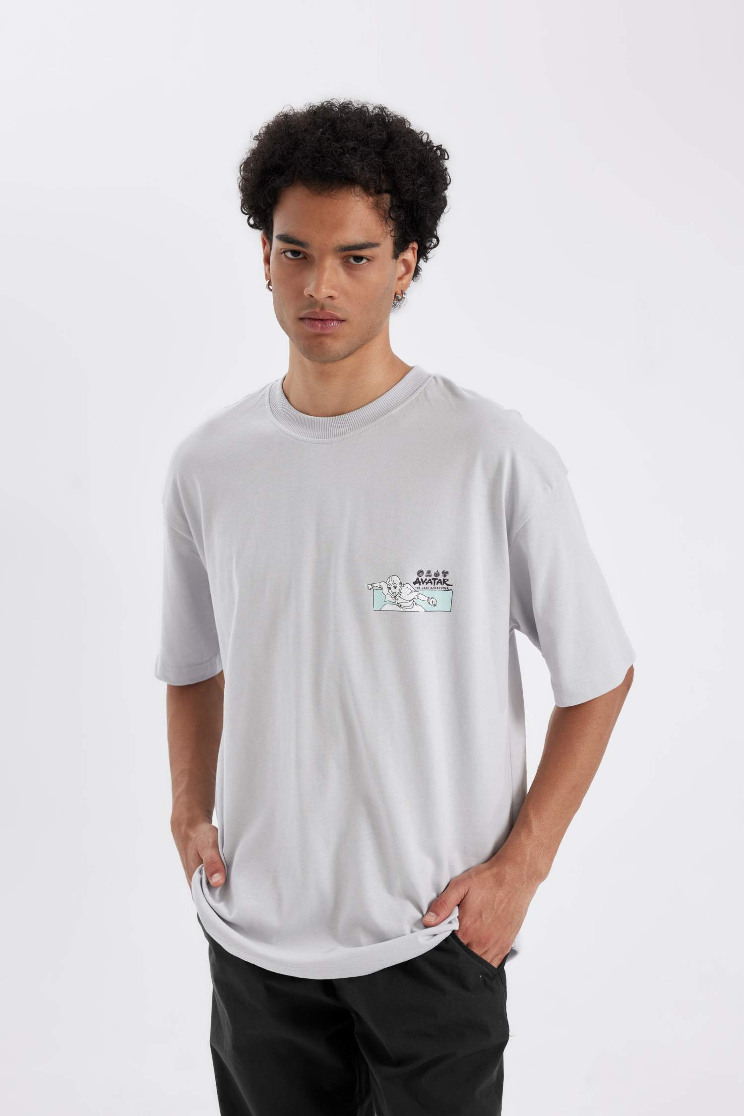 تيشيرت اوفر سايز مطبوع من افاتر ذا لاست ايربندر