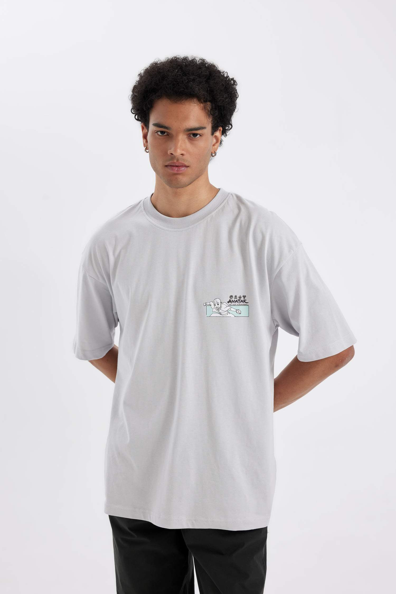 تيشيرت اوفر سايز مطبوع من افاتر ذا لاست ايربندر