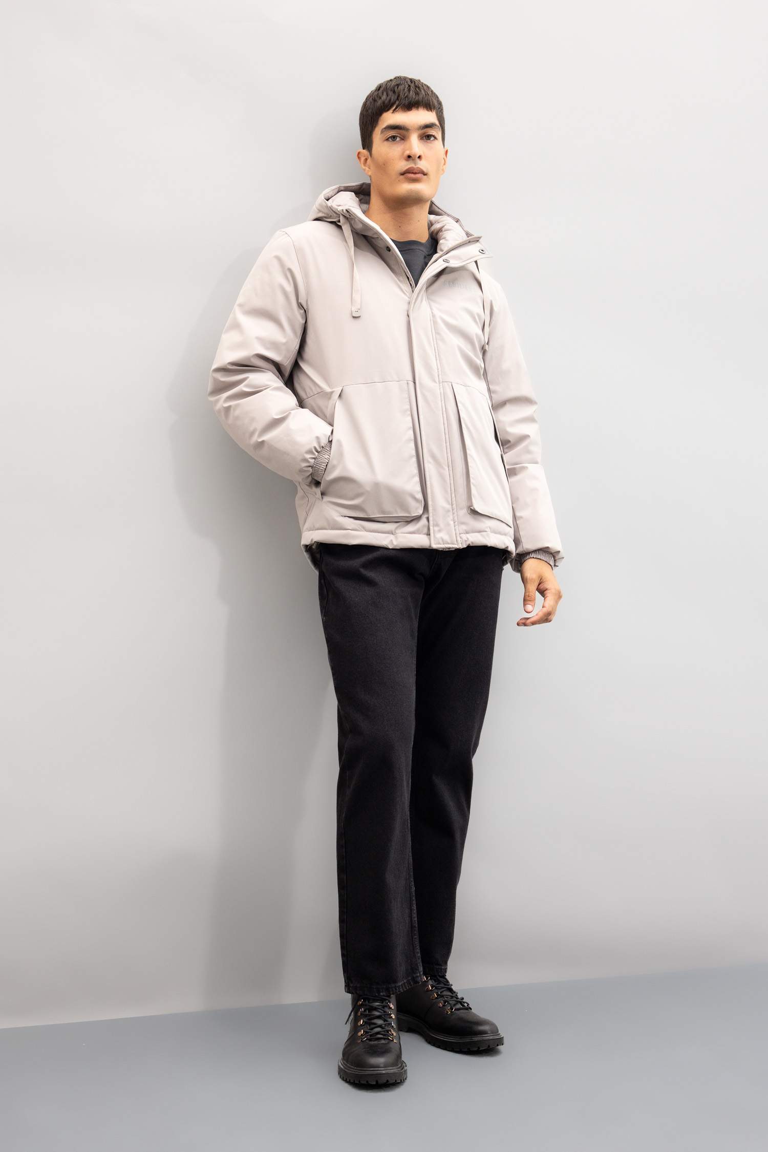 Regular Fit Çıtçıt Kapama İç Cepli Kapüşonlu Fermuarlı Mont